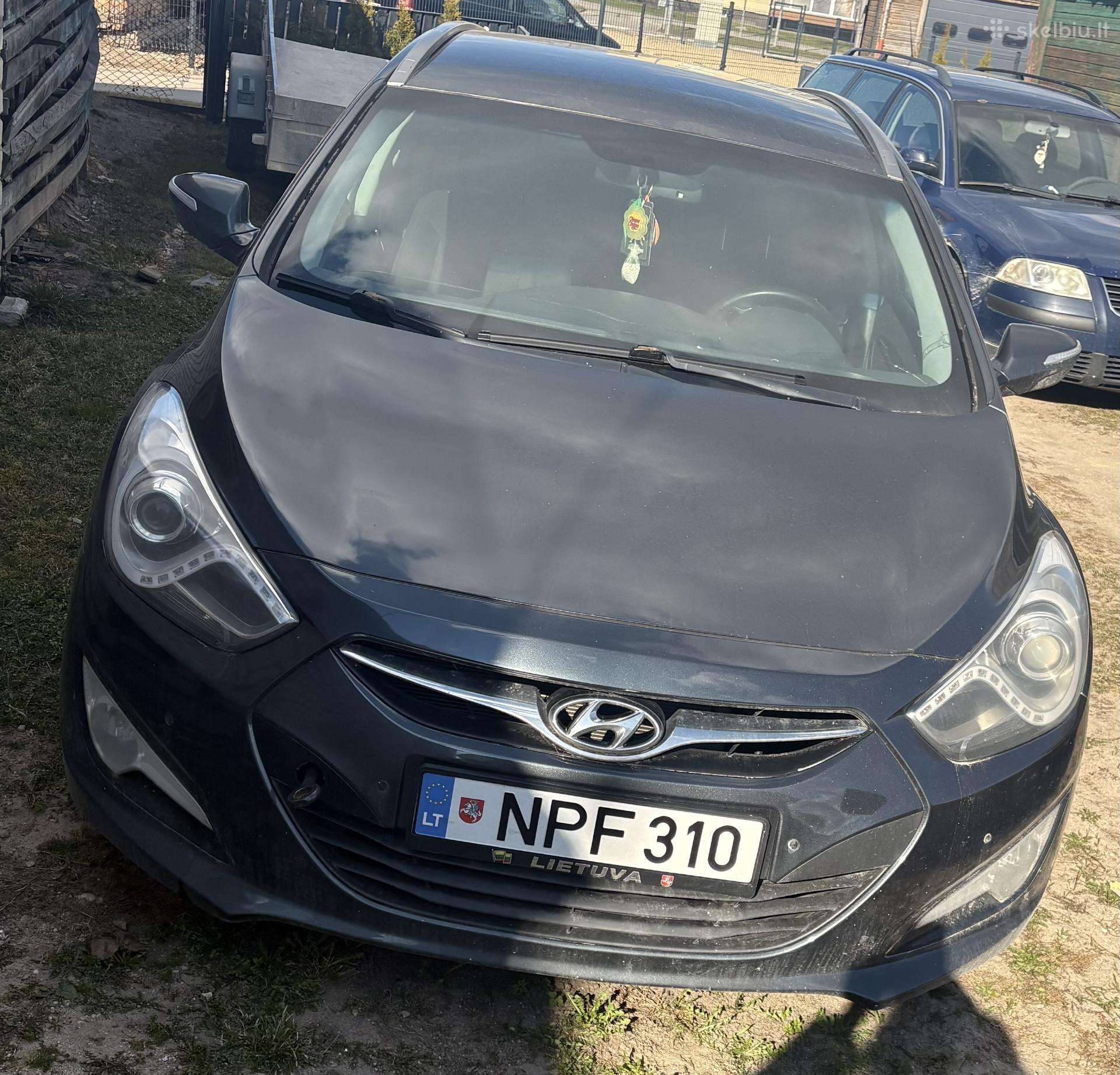 Hyundai i40, 2011