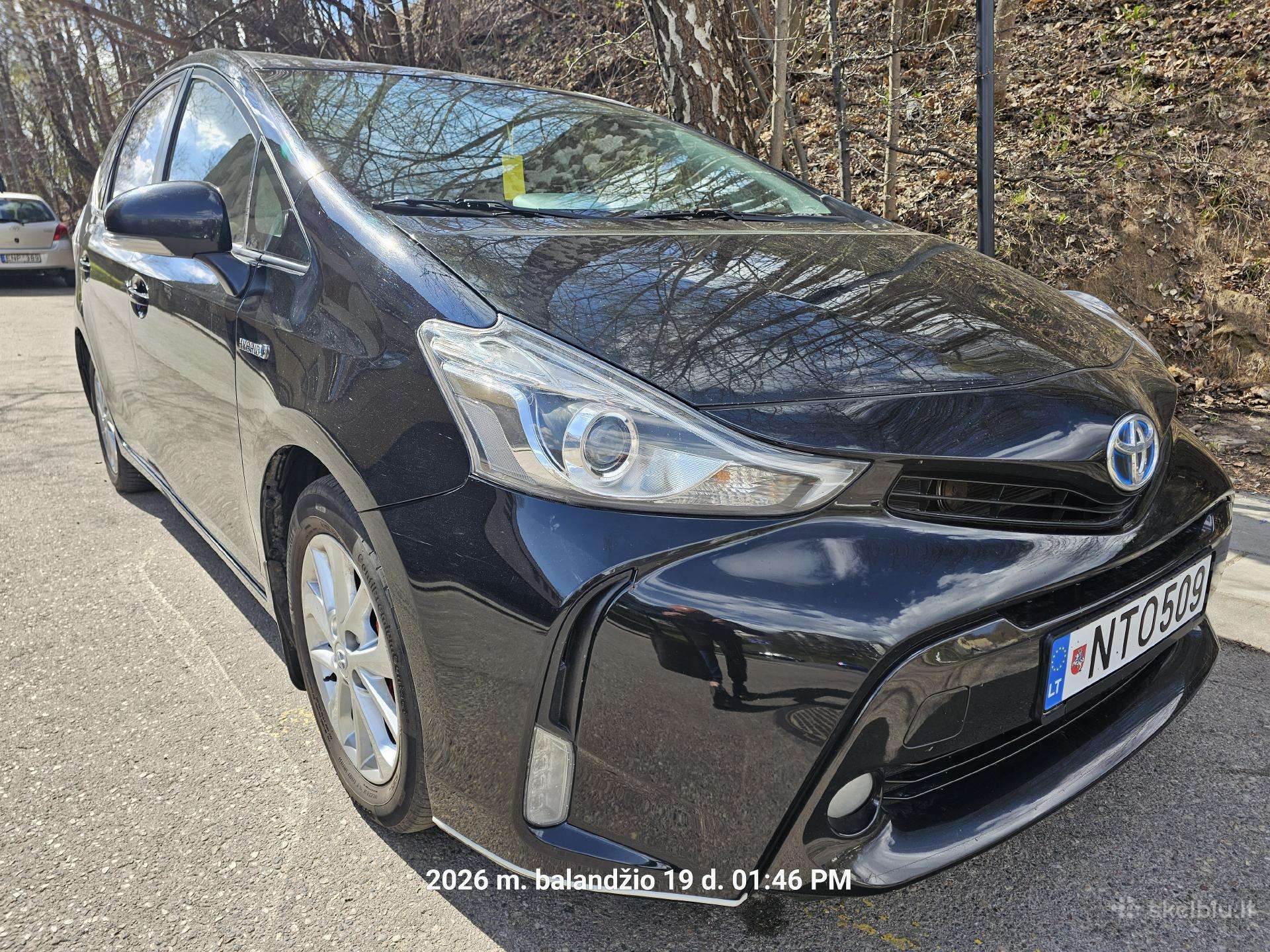 Toyota Prius+, hatchback