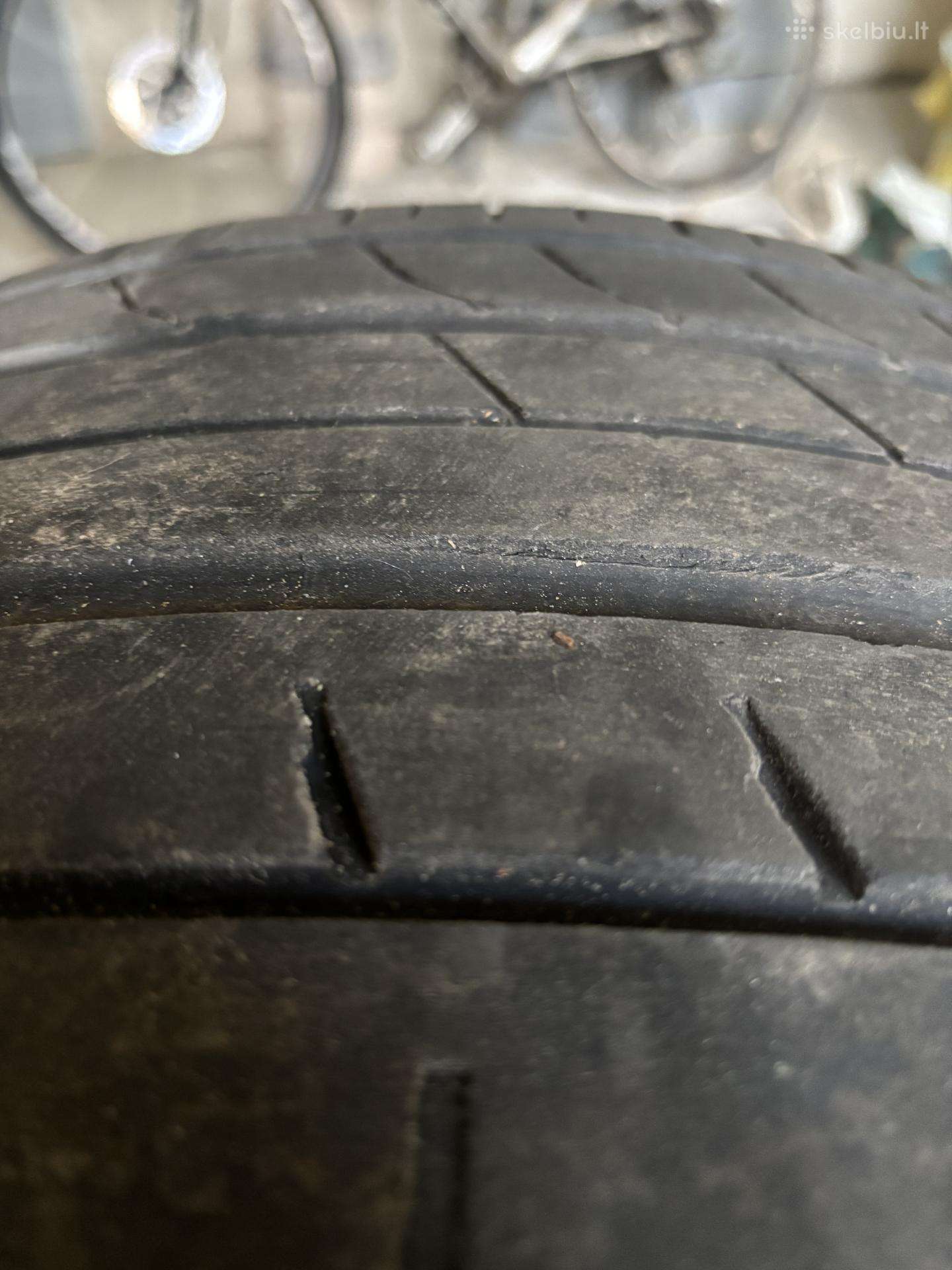 Accelera, summer 285/35 R21