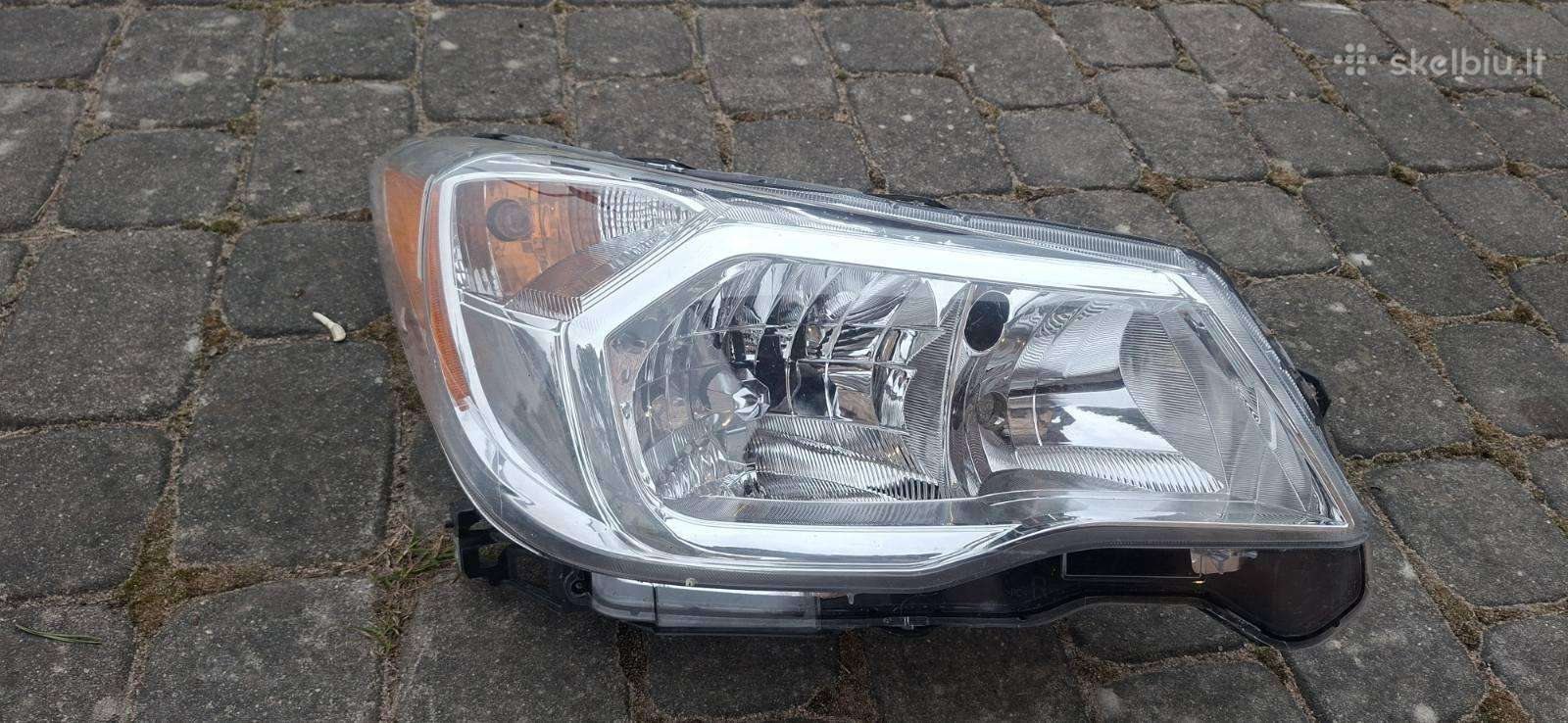 Parduodu Subaru Forester žibintą ir sparnus