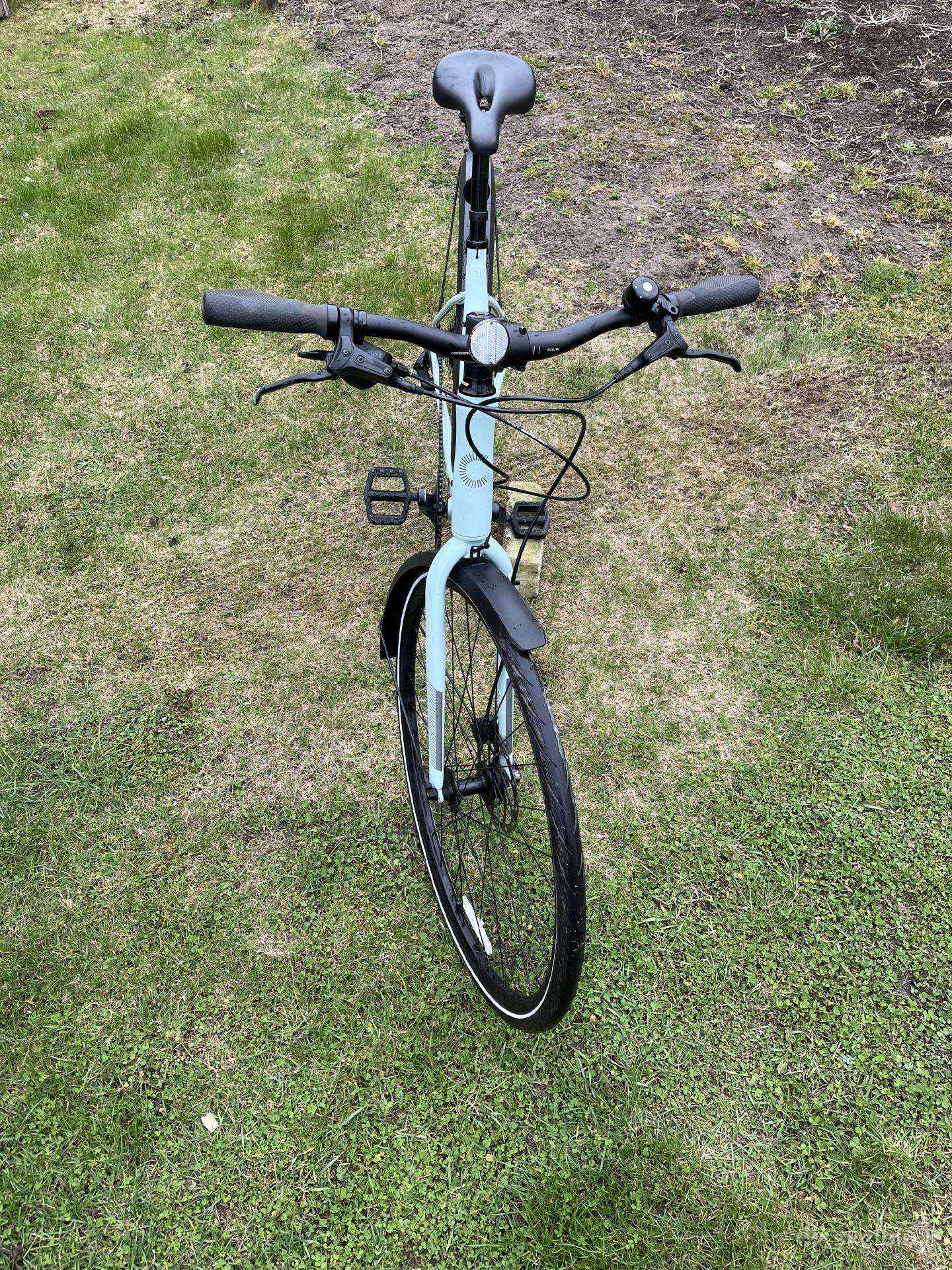 Hybrid bike Cannondale