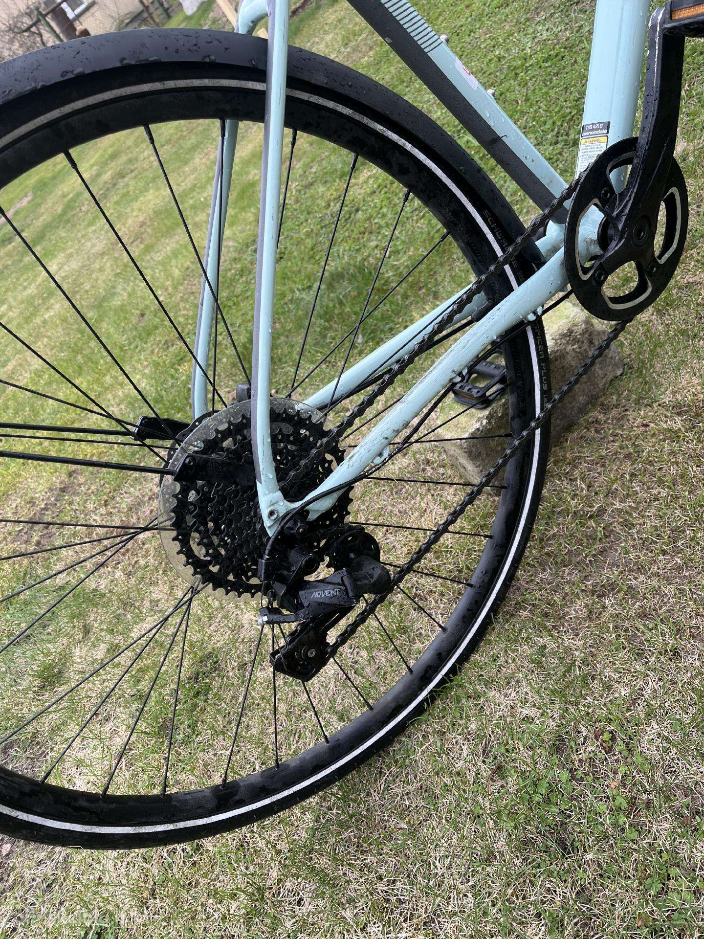Hybrid bike Cannondale