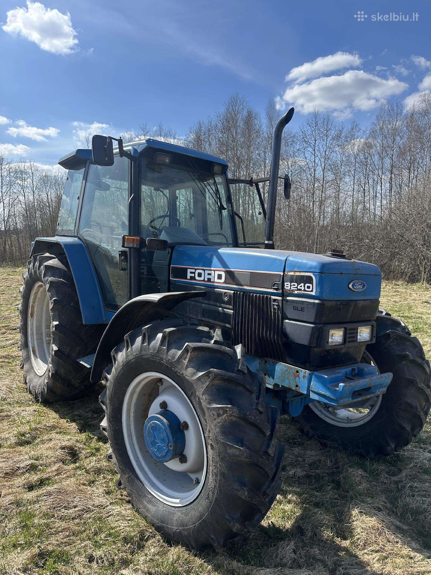 Ford 8240, traktoriai