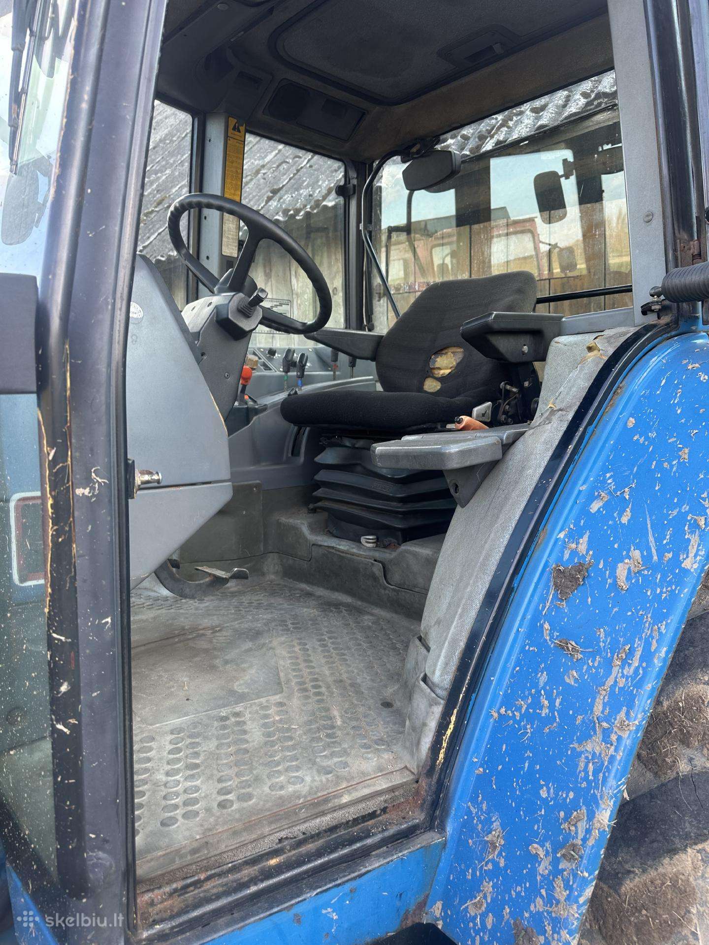 Ford 8240, traktoriai