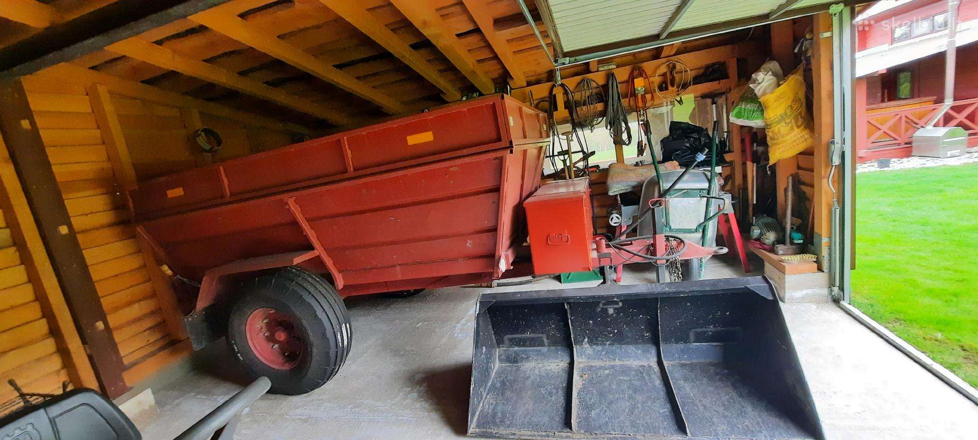 -Kita-, tractors