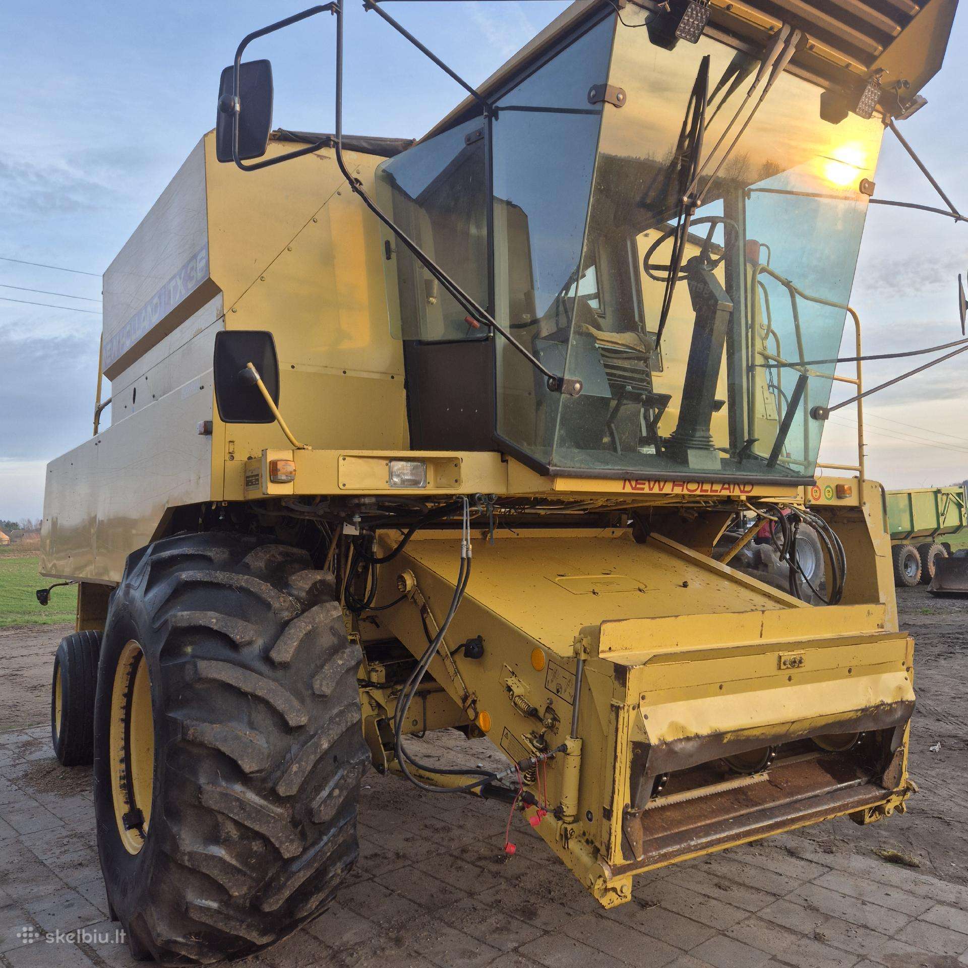 New Holland 36, комбайны