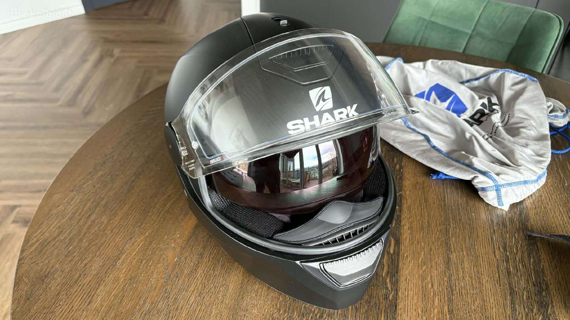 Shark, full-face