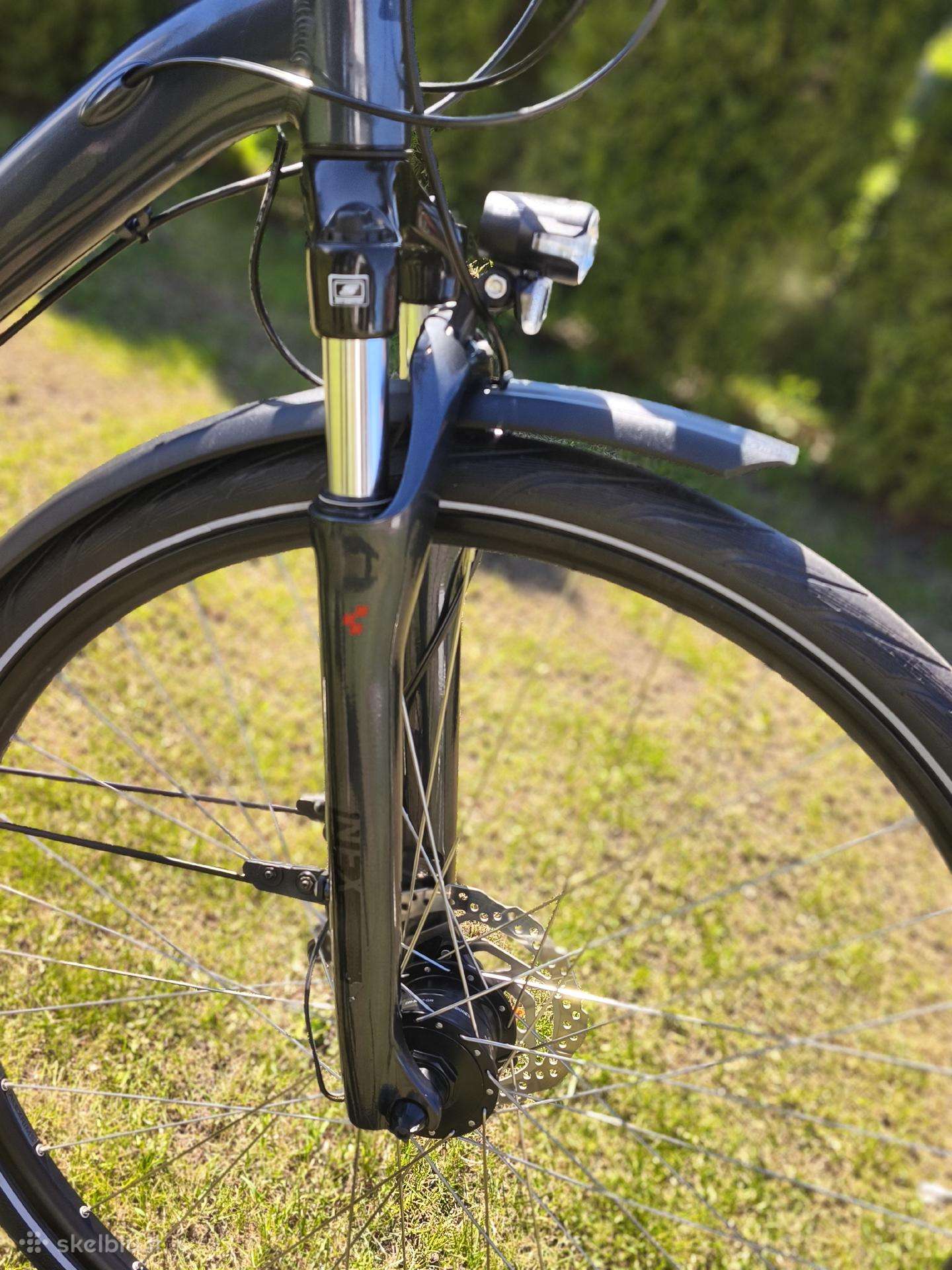 Miesto dviratis Cube 28″