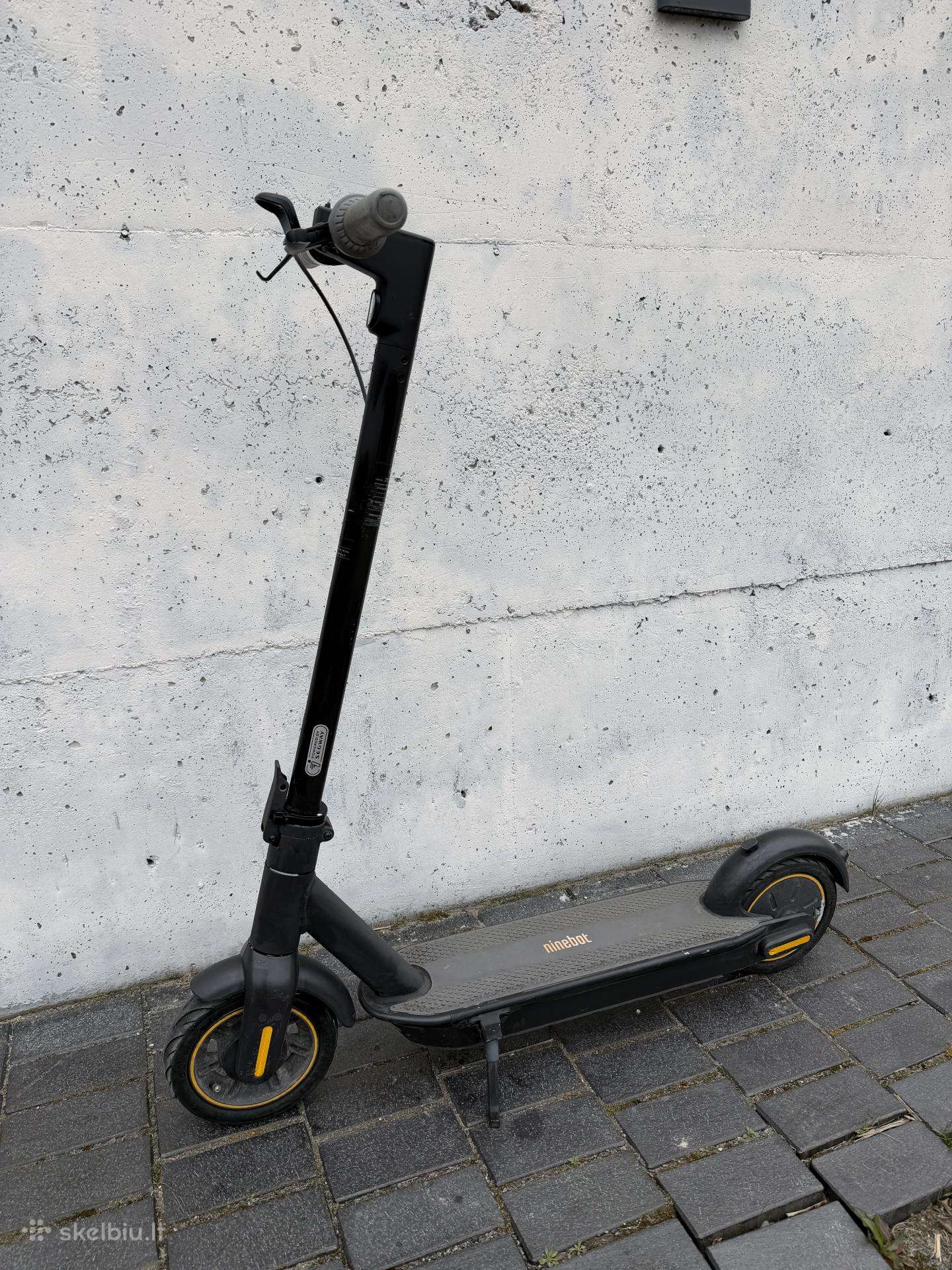 Электрический самокат NINEBOT