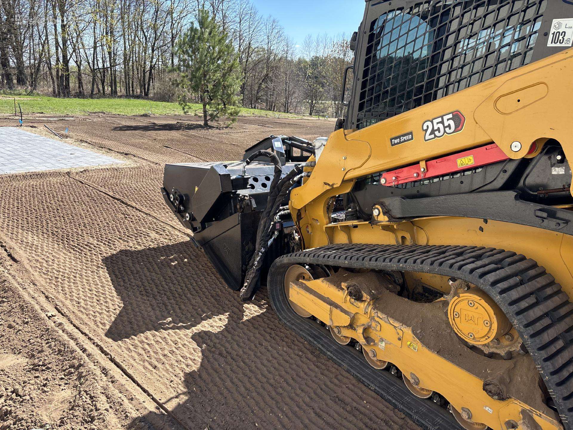 Žemės frezavimas kultivavimas grebimas bobcat tech