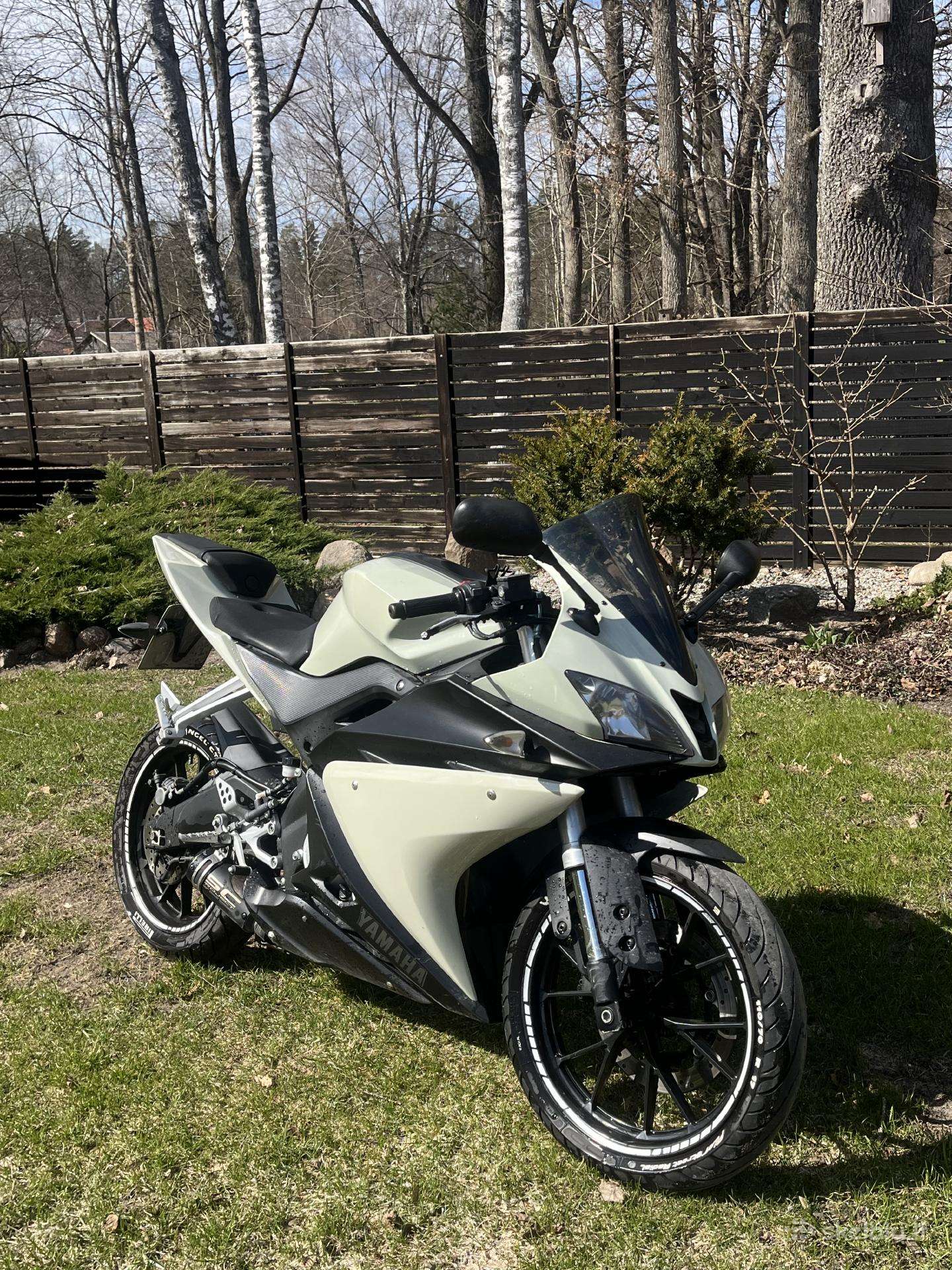 Yamaha YZF 125cc, superbikes