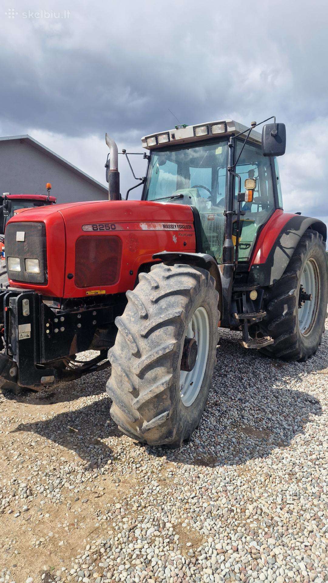 Massey Ferguson 8250, tractors