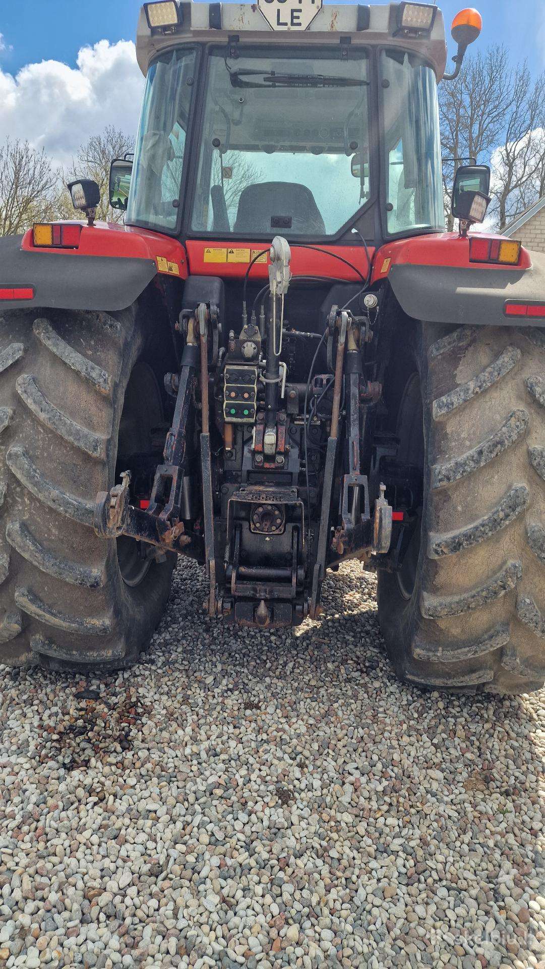 Massey Ferguson 8250, tractors