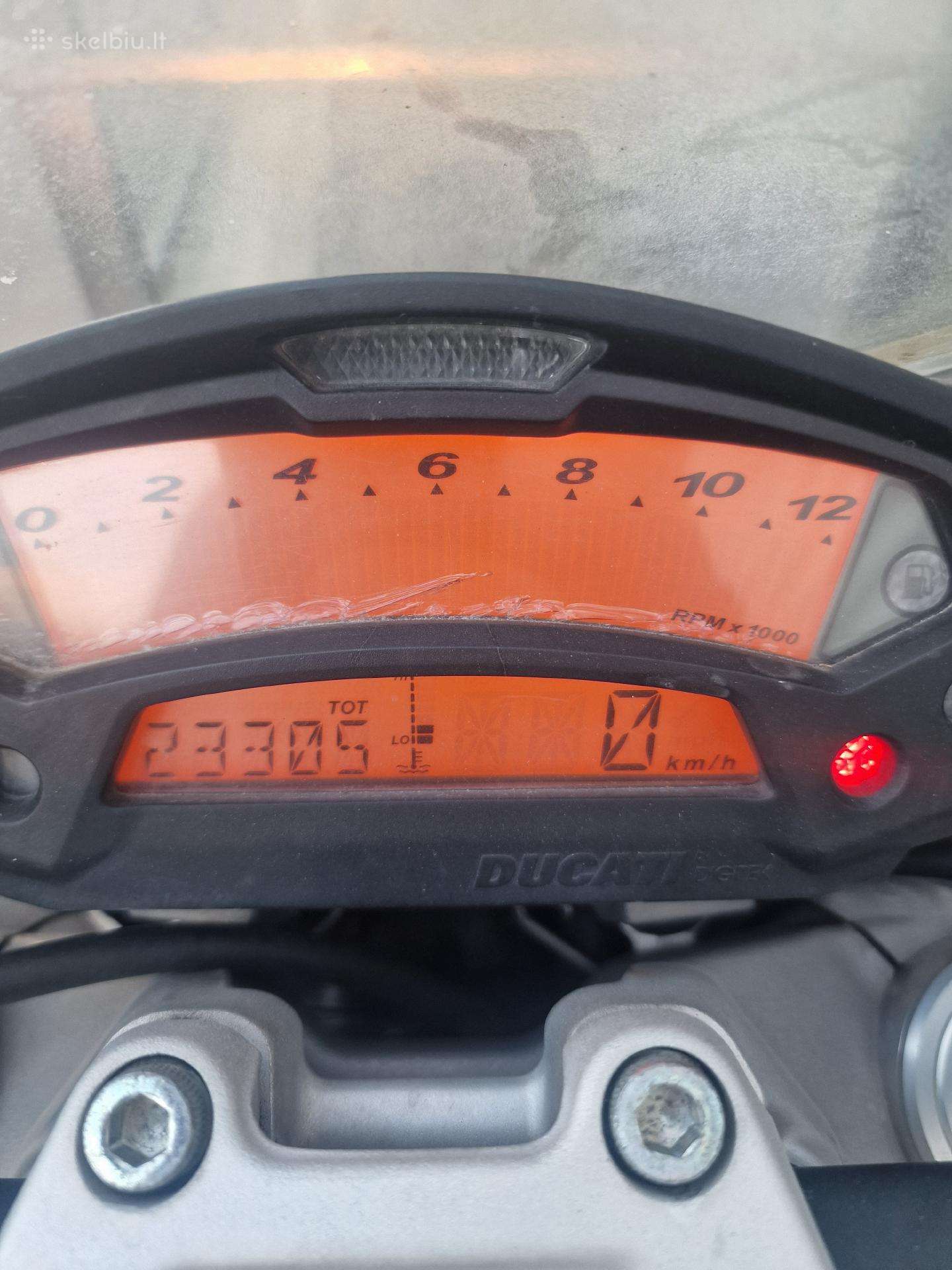 Ducati Monster 696cc, street / classic
