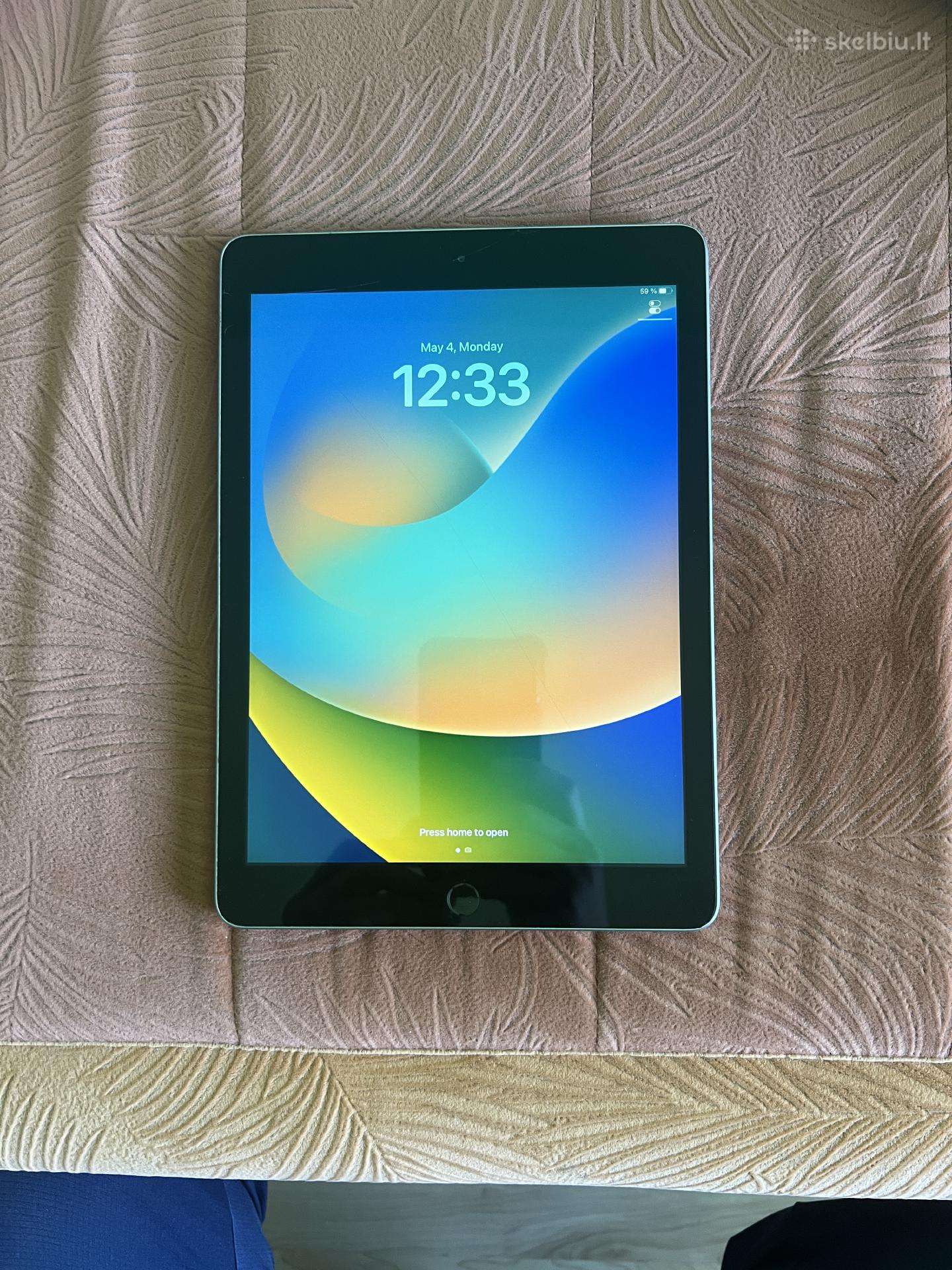 iPad 5th Gen 32 GB