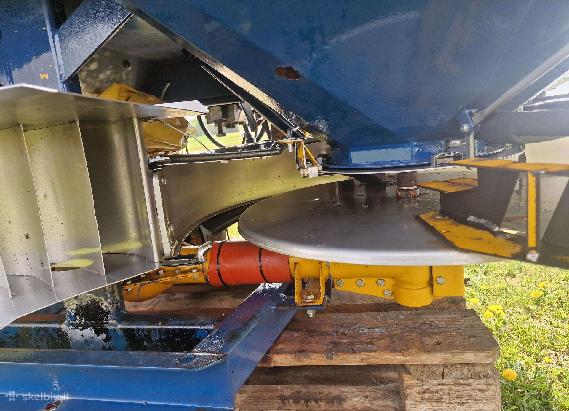 Bogballe 24, spreaders