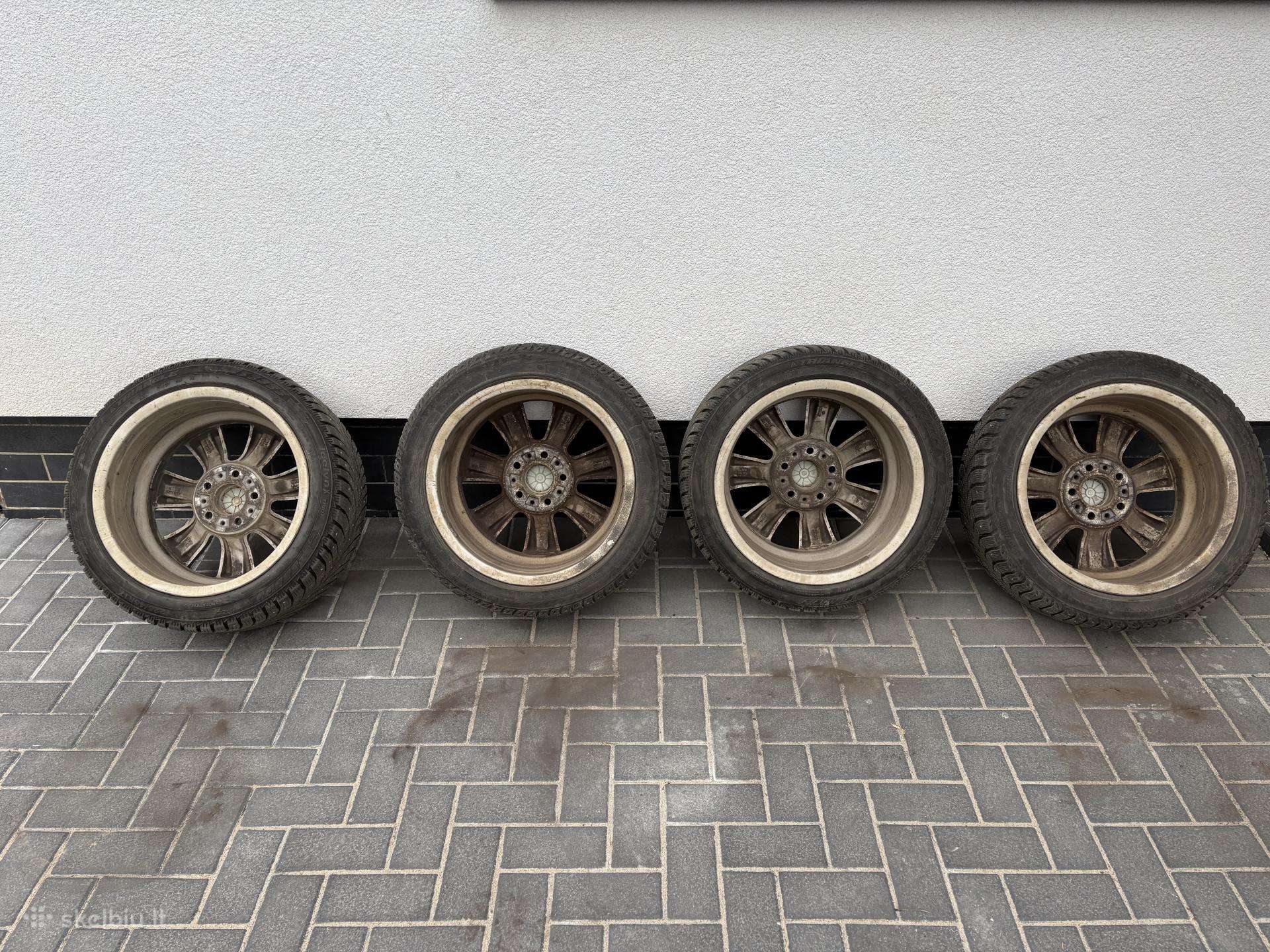 Triangle, winter 225/45 R17