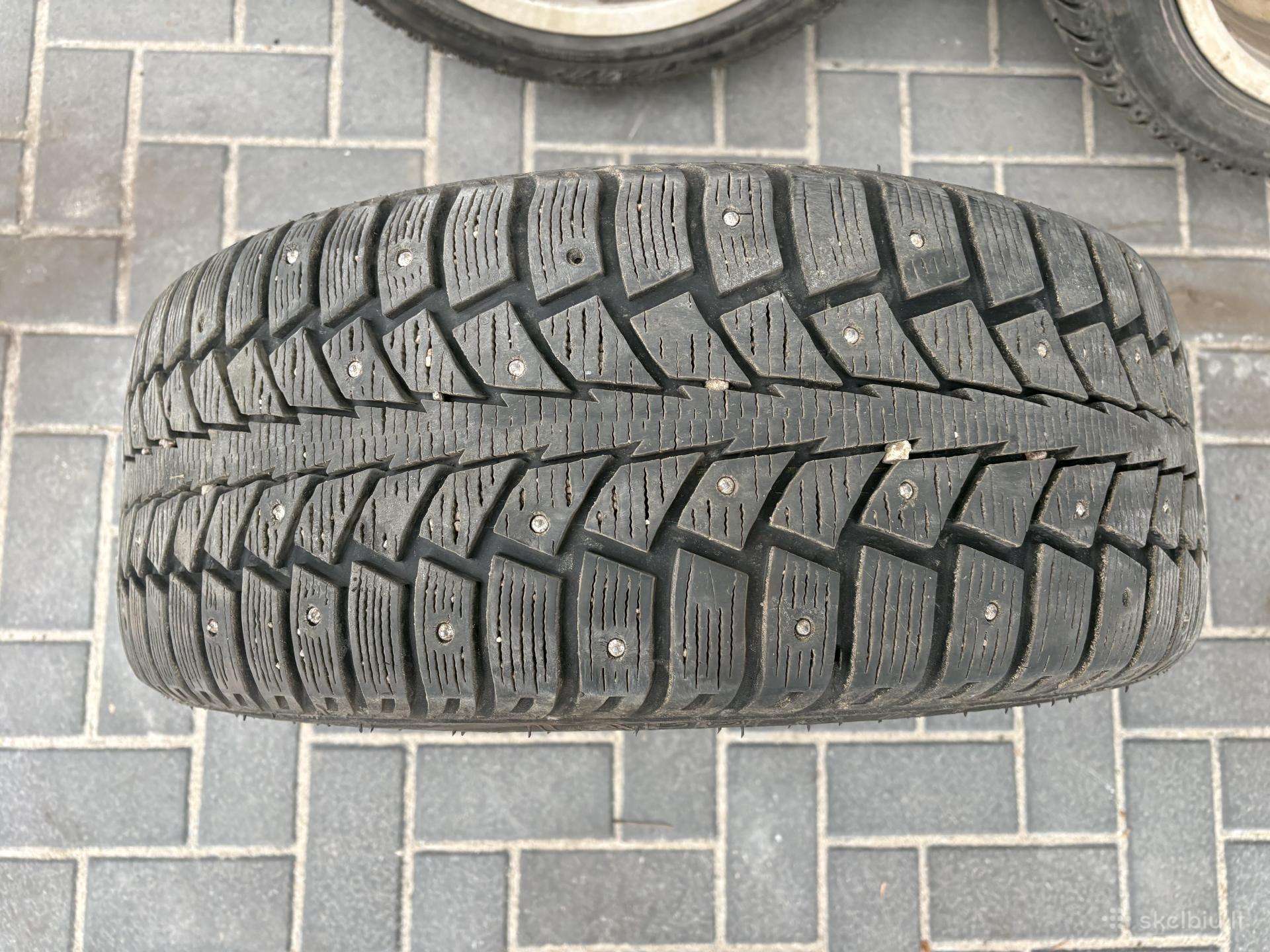 Triangle, winter 225/45 R17