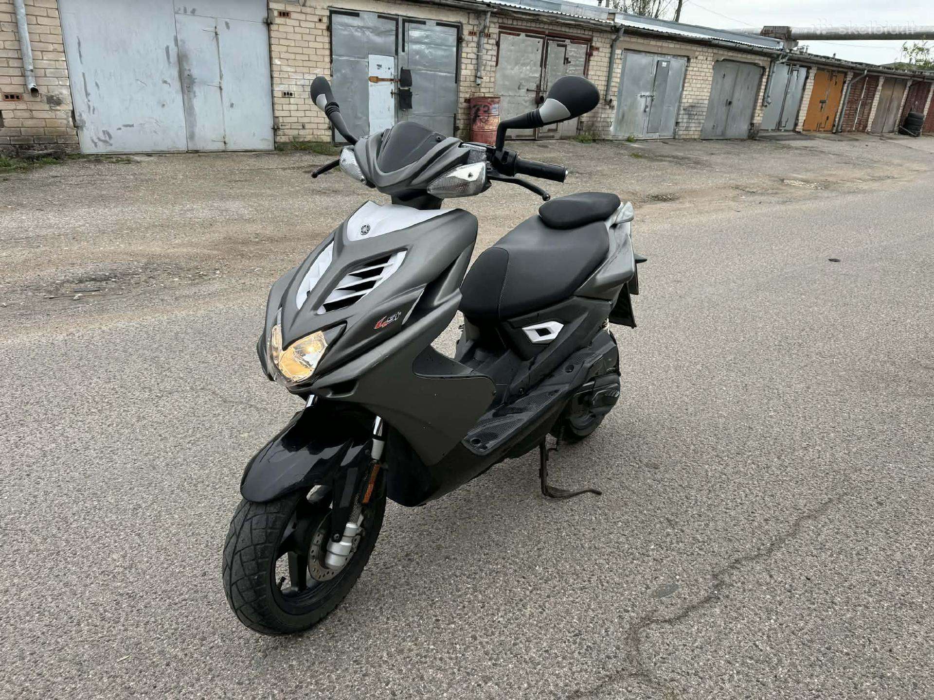 Yamaha Aerox, scooters / mopeds
