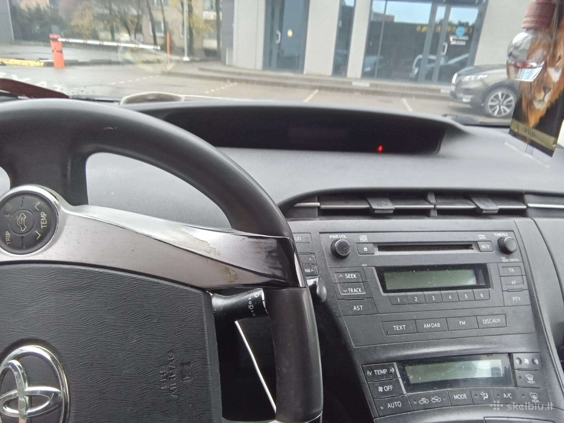 Toyota Pius 2010m.juodas.