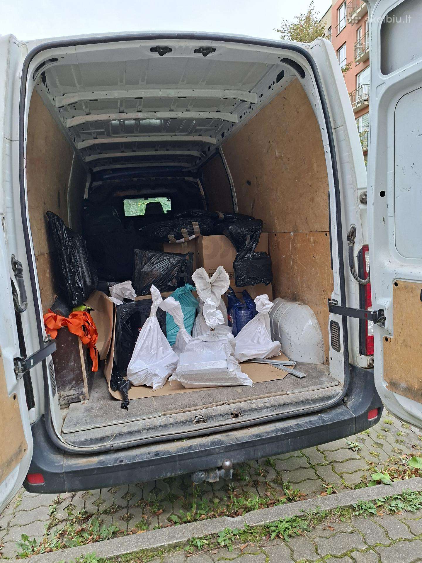Perkraustymas tą pačia dieną Senų baldų išvežimas