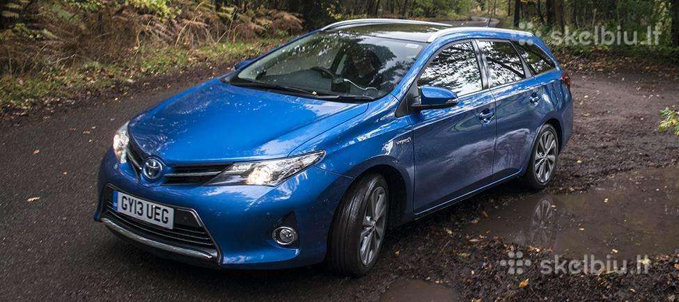 Toyota Prius+, Минивэн