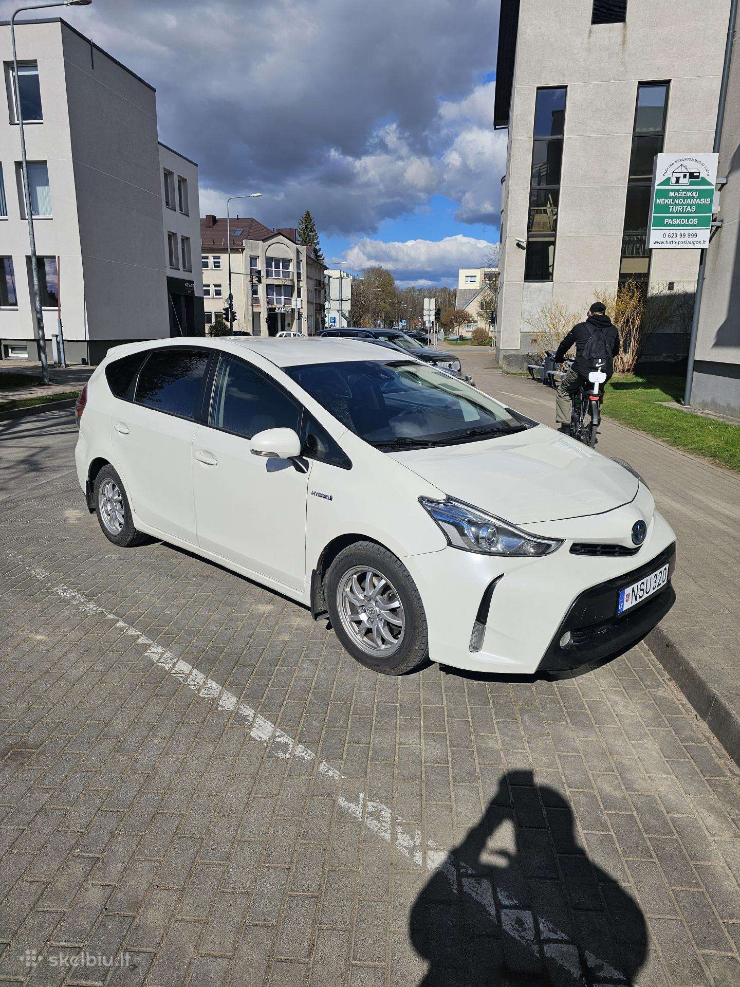 Toyota Prius, hatchback