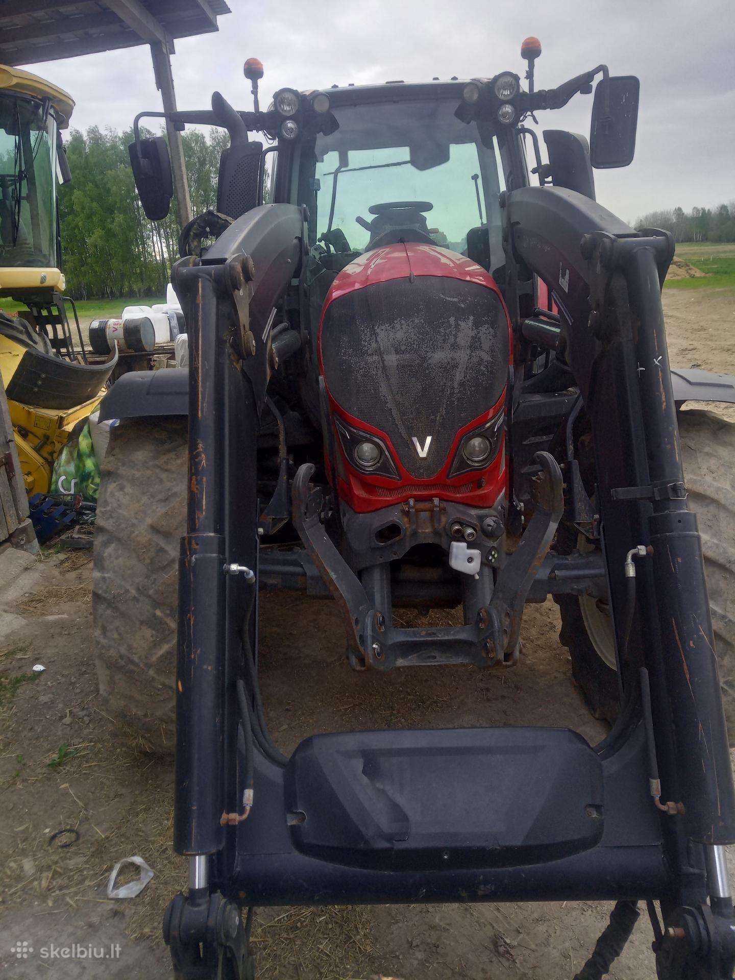 Valtra 134, tractors