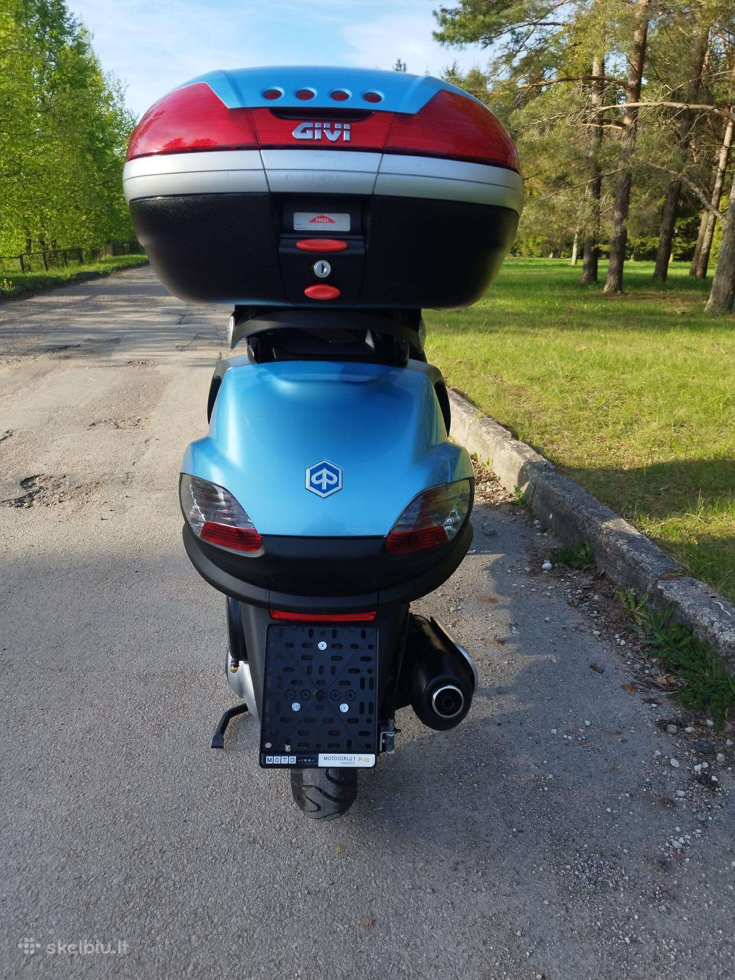 Piaggio MP3 244cc, scooters / mopeds