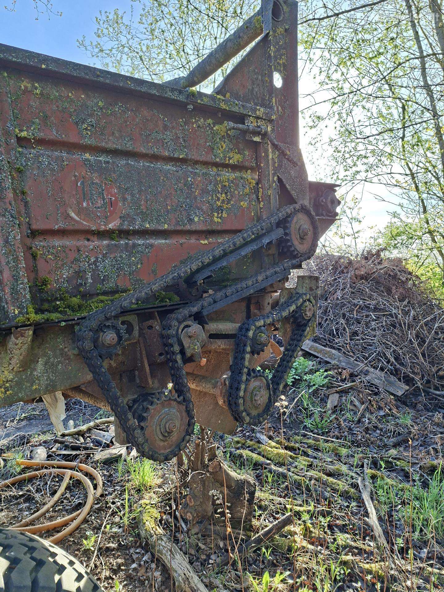 -Kita-, manure shakers, compost shredders