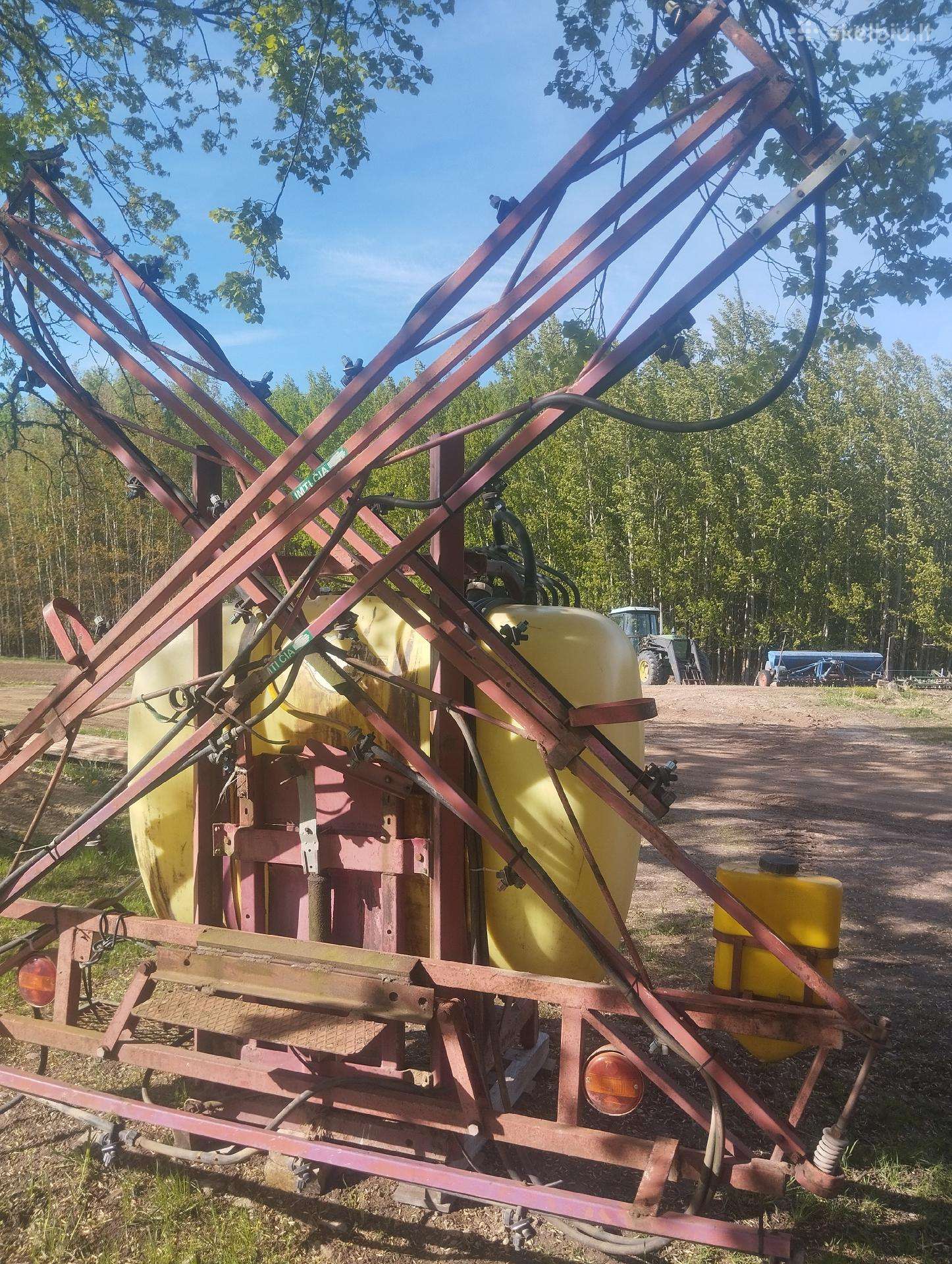 Hardi 850, sprayers