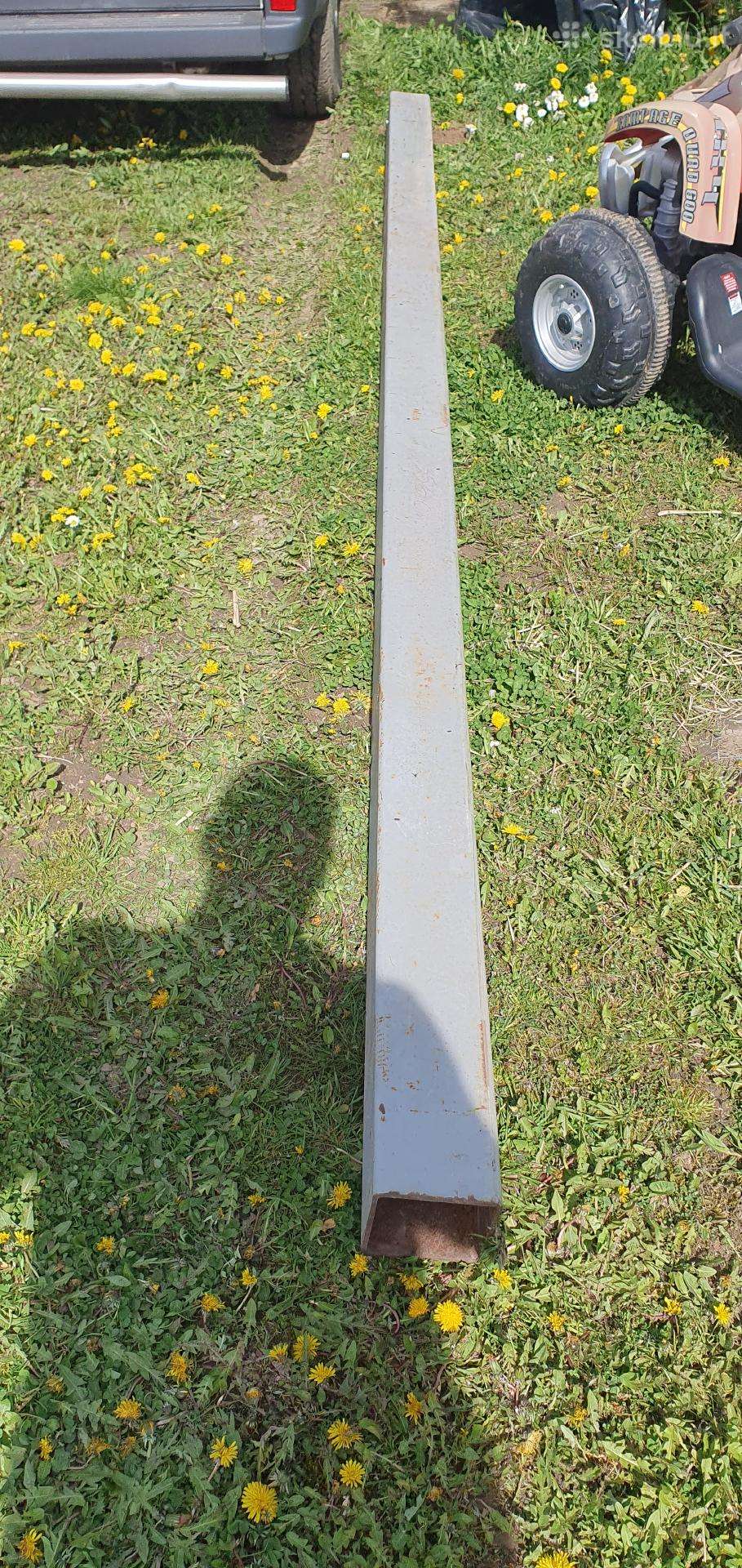 Stulpas kvadratinis .ilgis-356cm.
