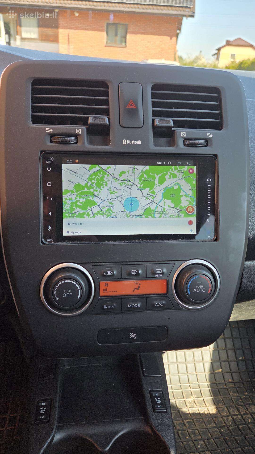Nissan Leaf, hatchback