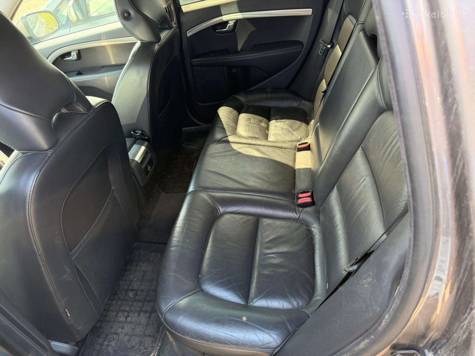 Volvo V70 2012 — photo 6