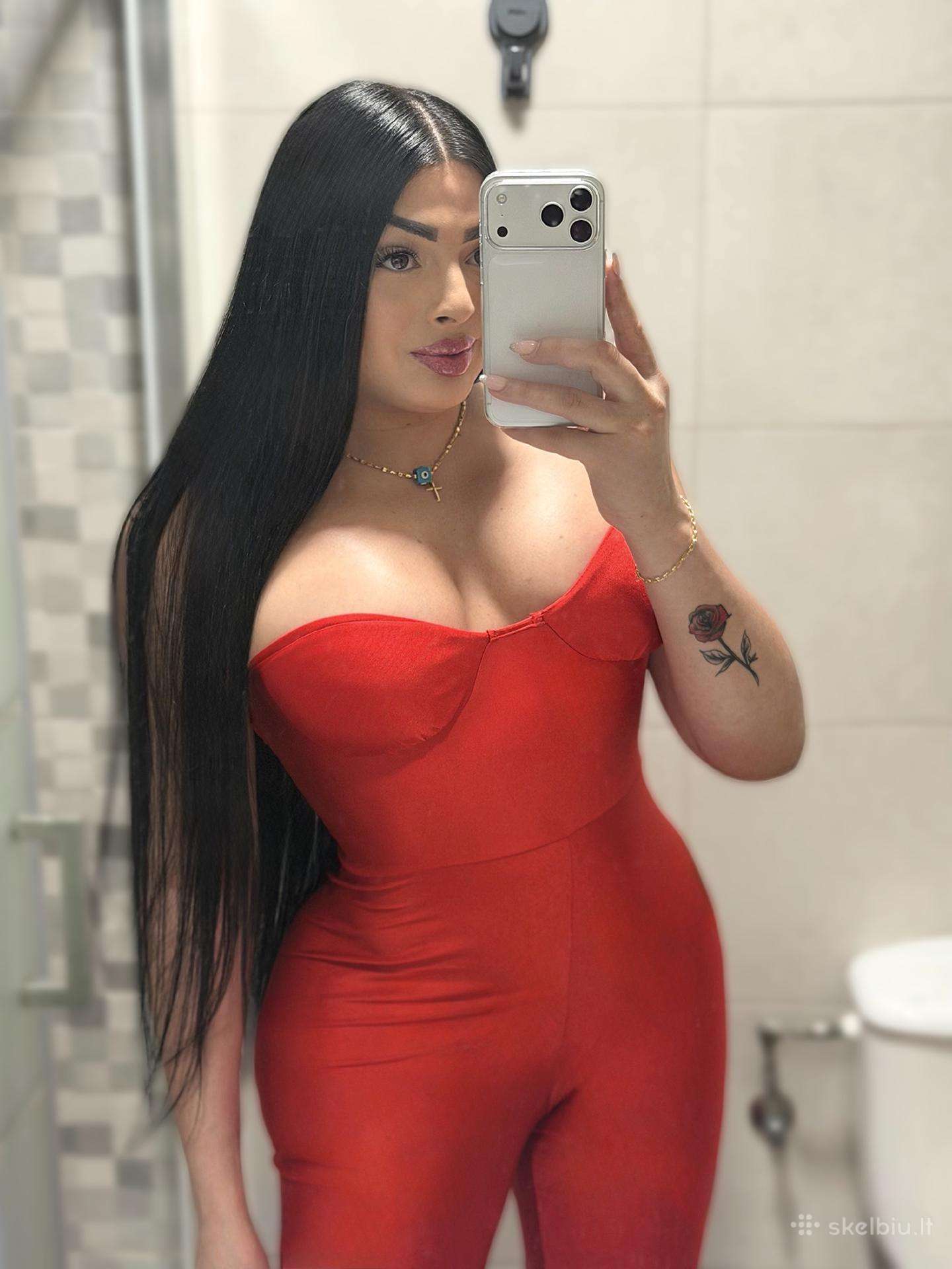 Meliza Lizardi Ts Latina
