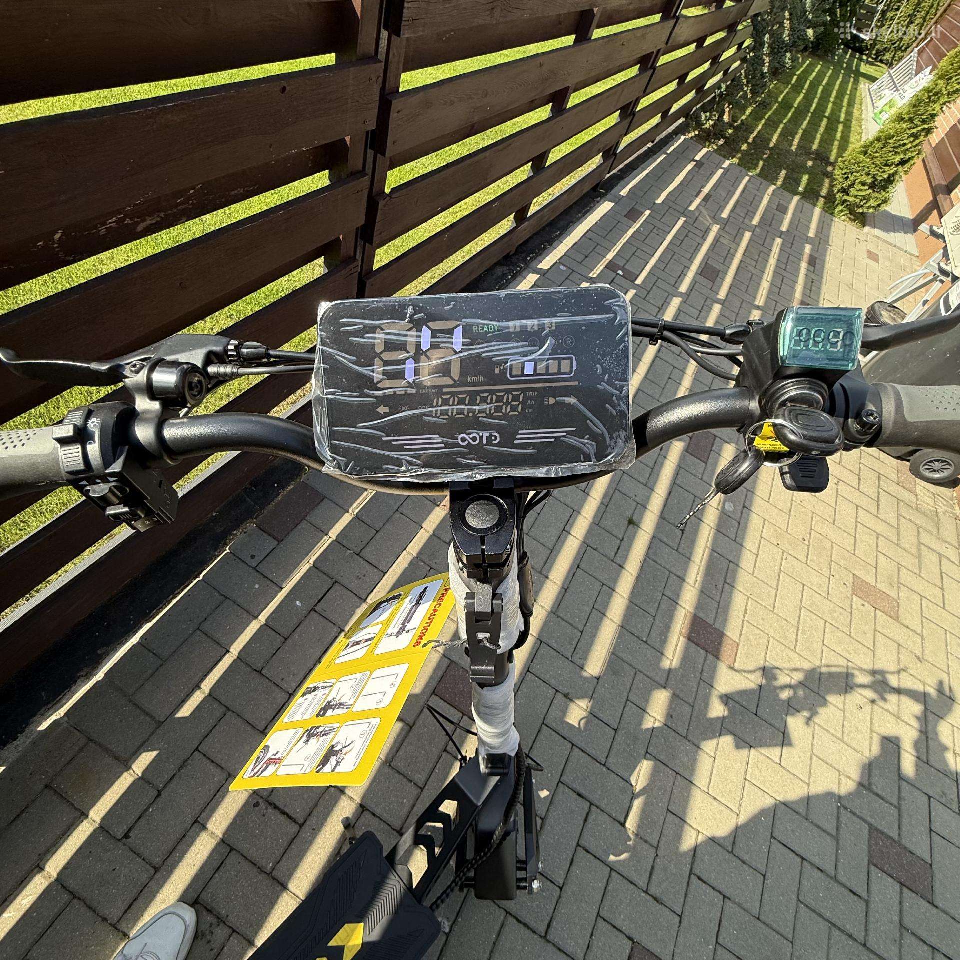 Электрический самокат Scooter