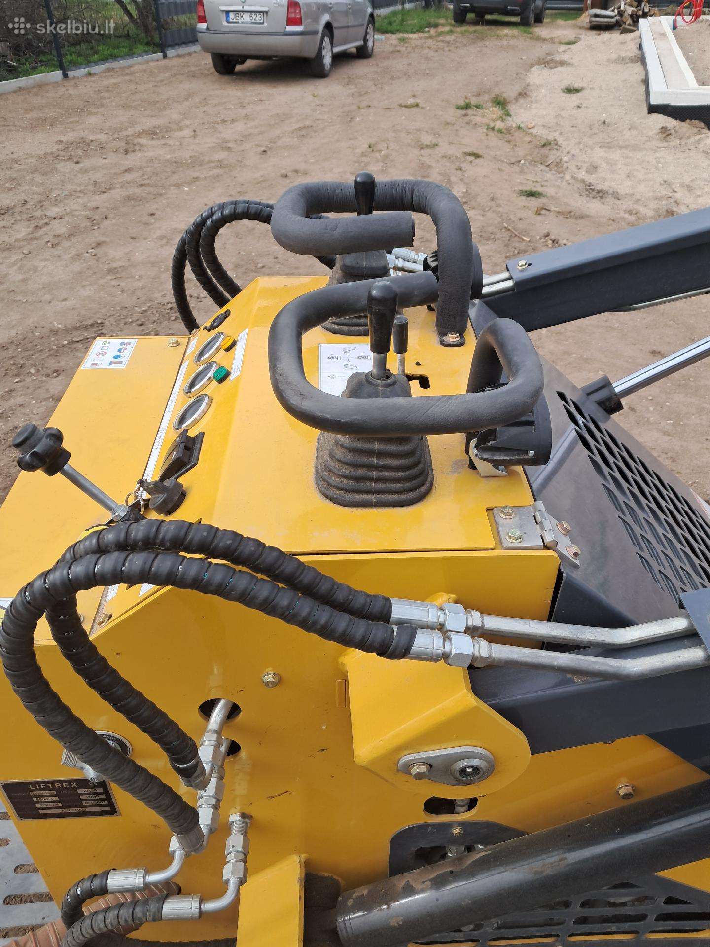 -Kita- Kr38, mini loaders