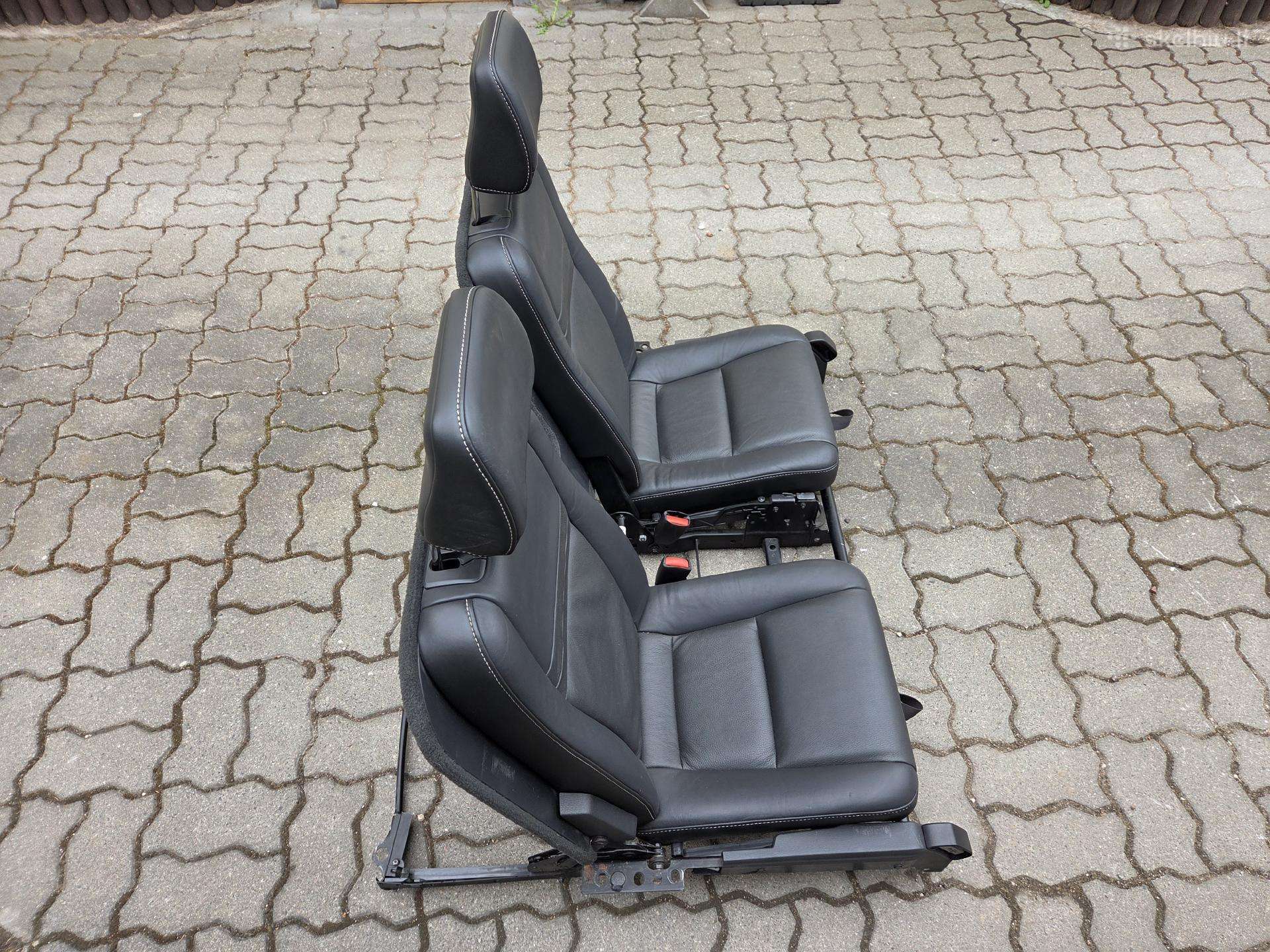 Volvo XC90 seats