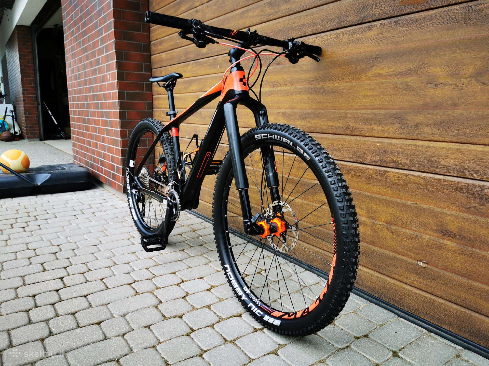 Mountain bike Cube