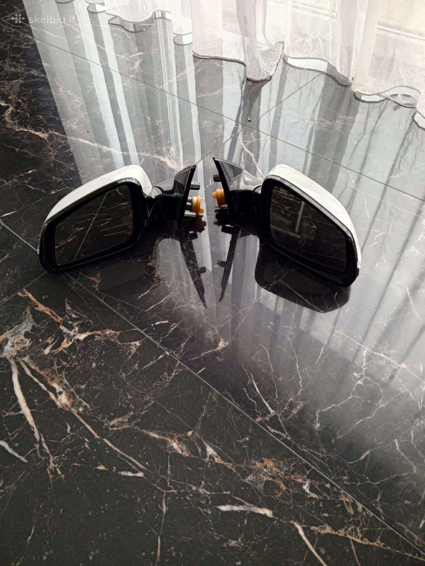 BMW 540 mirrors