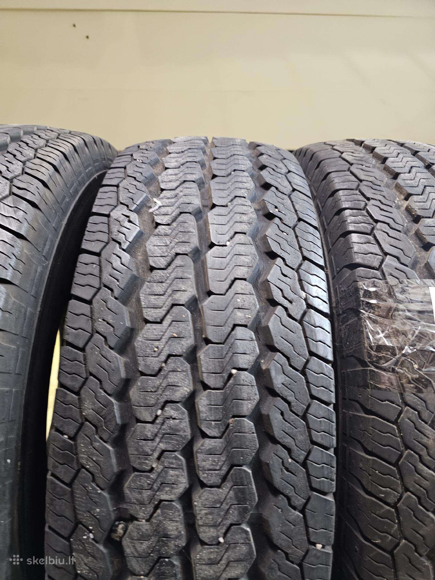 Continental, всесезонные 215/75 R16