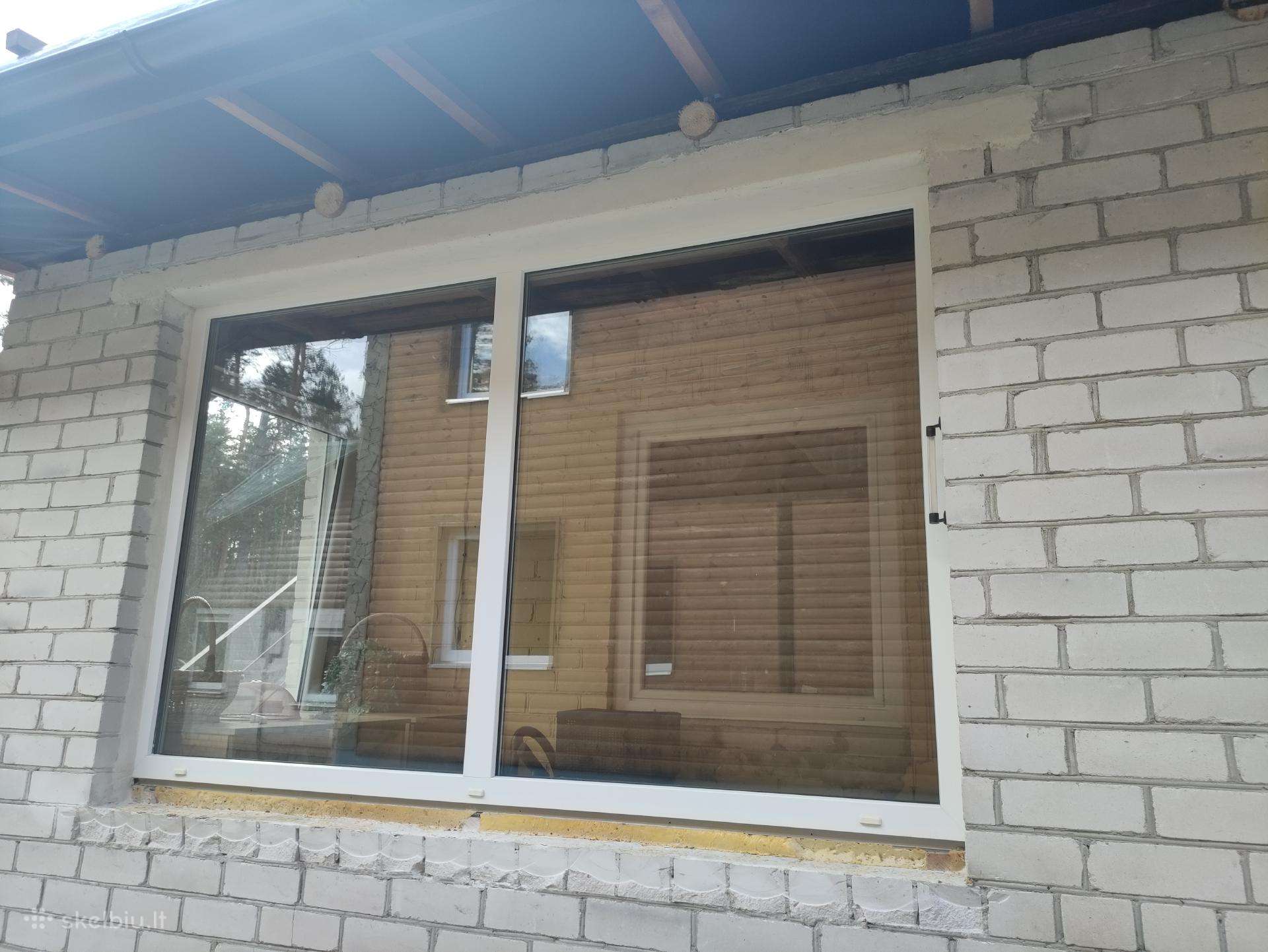 Naudoti plastikiniai langai