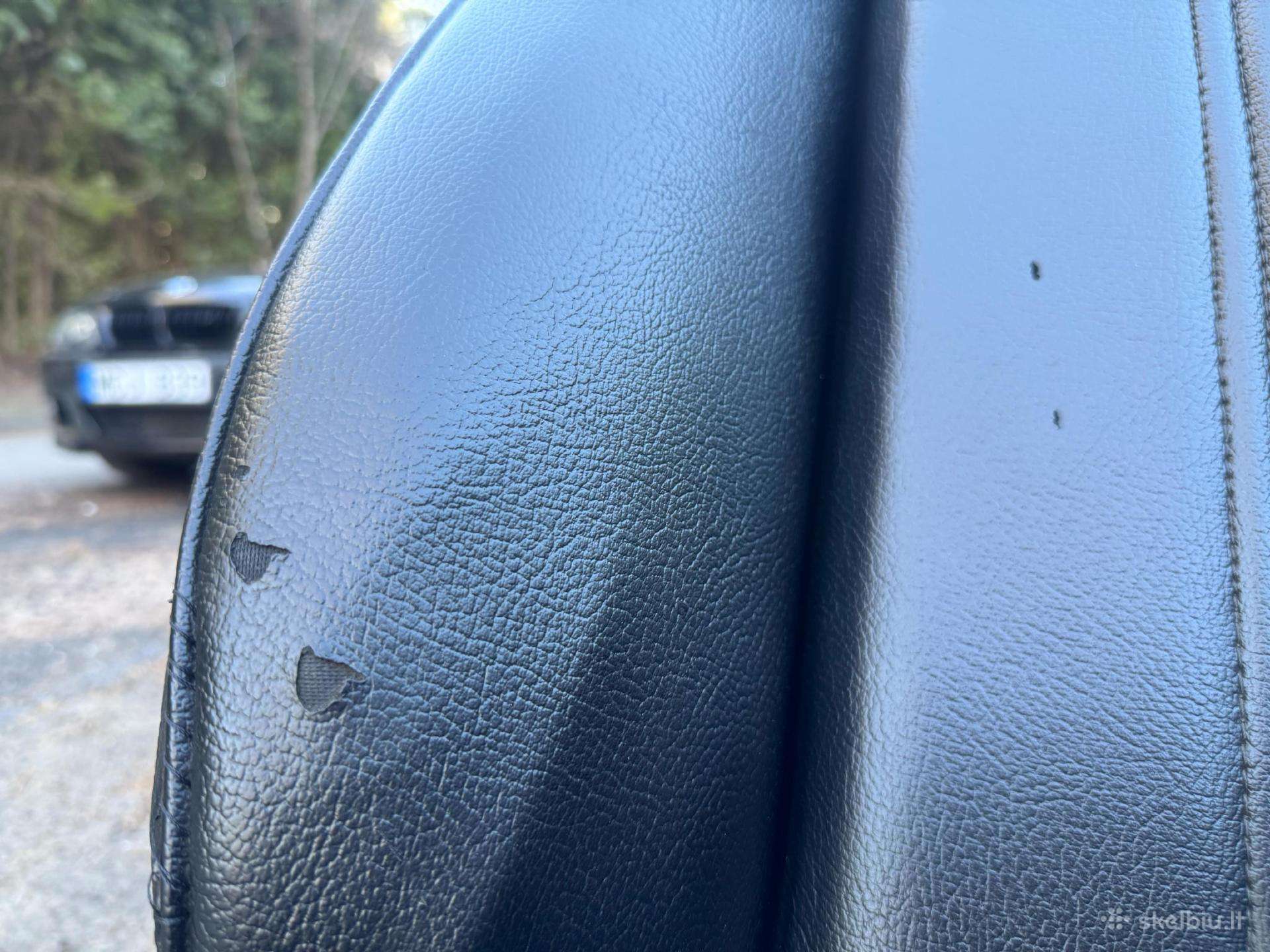 BMW 525 seats