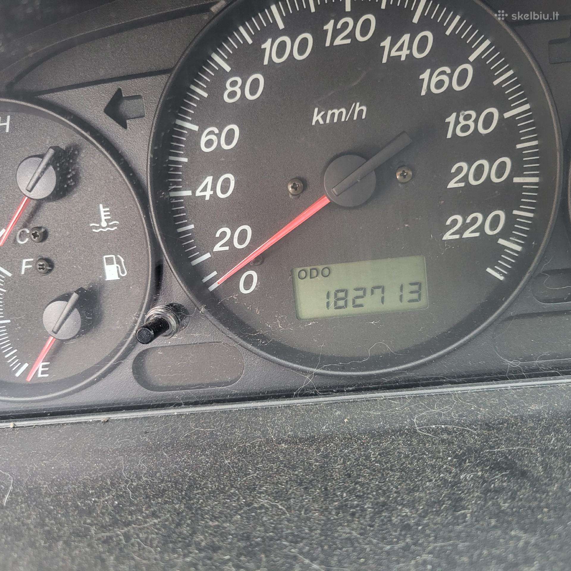 Mazda 323, 1.5 l., Седан