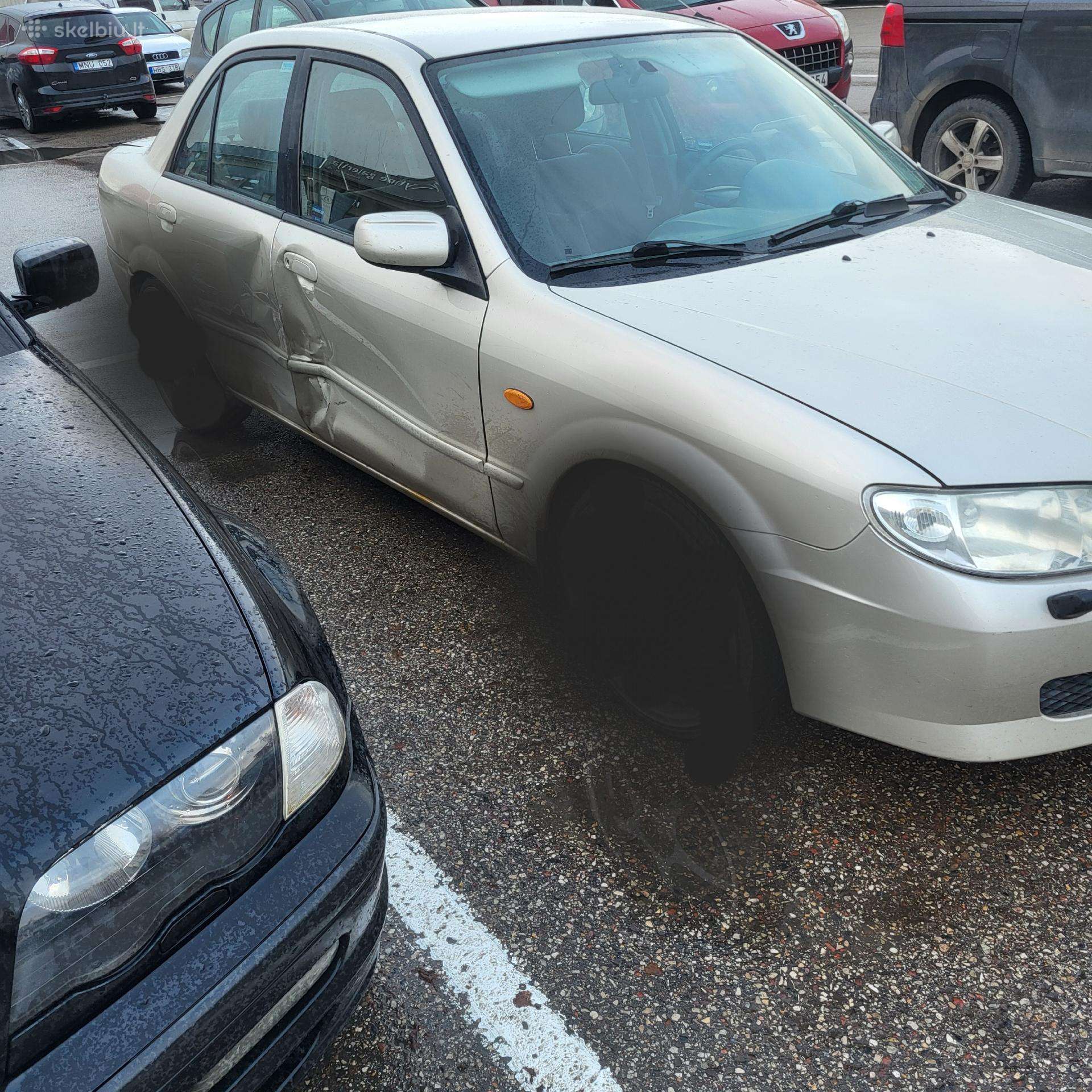 Mazda 323, 1.5 l., Седан