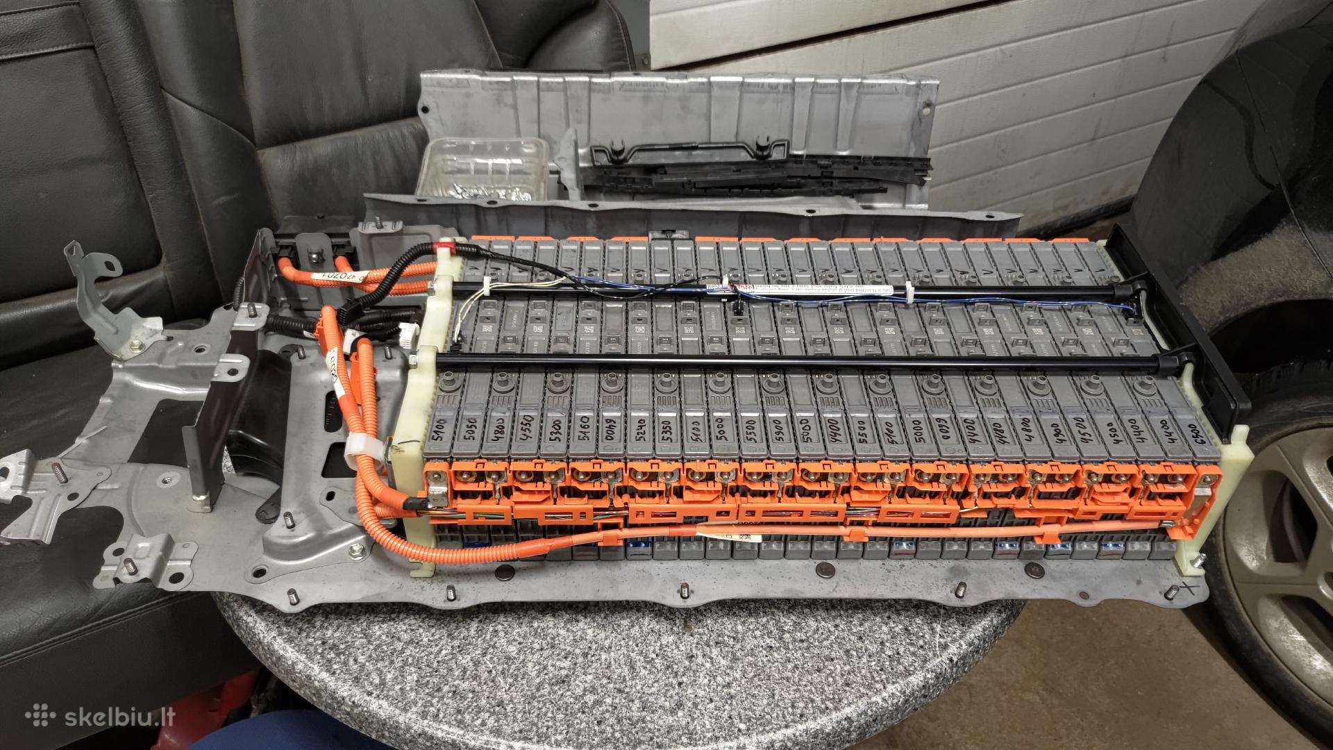Parduodu Toyota Prius, Auris baterija