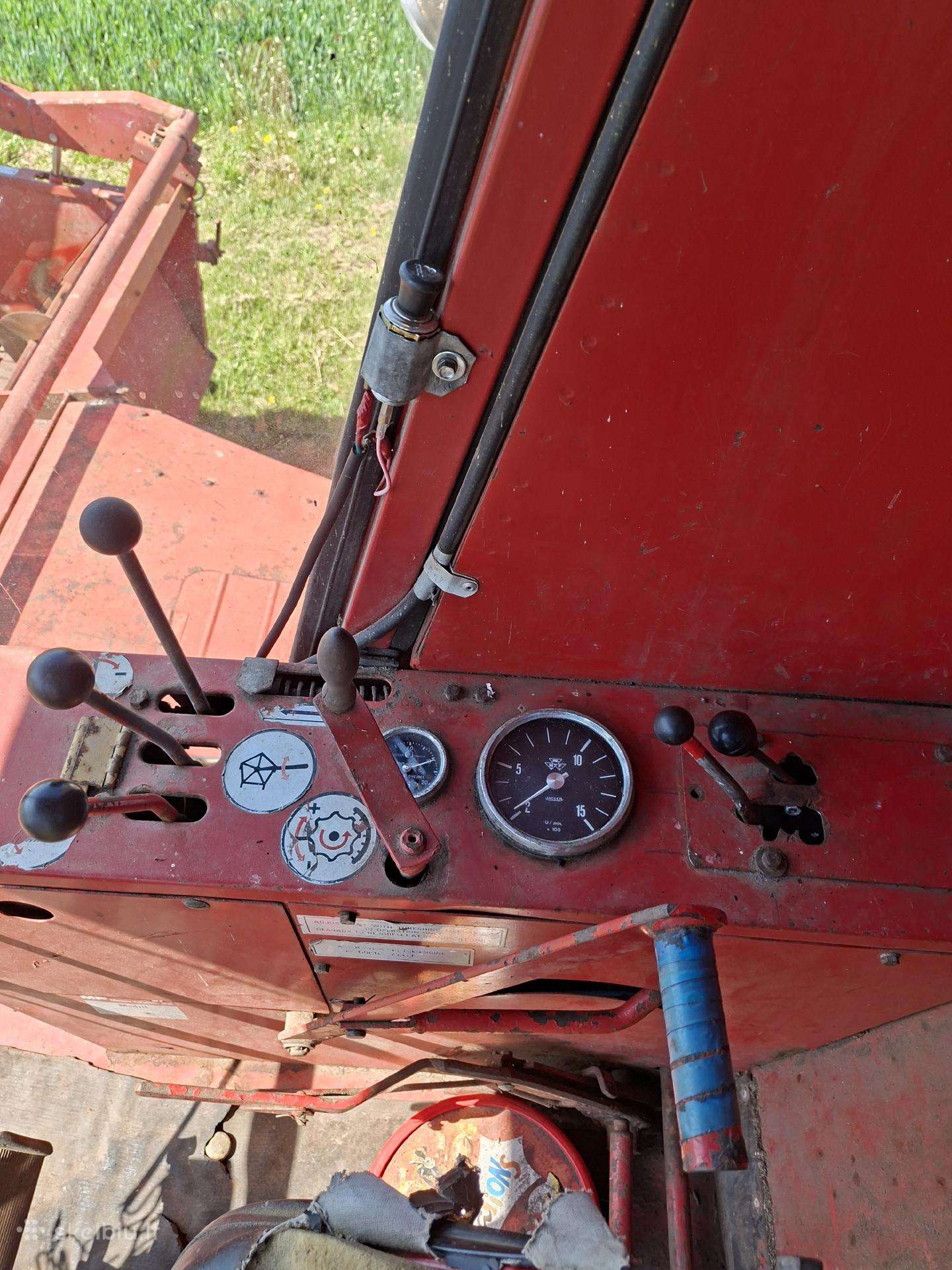Massey Ferguson 506, комбайны