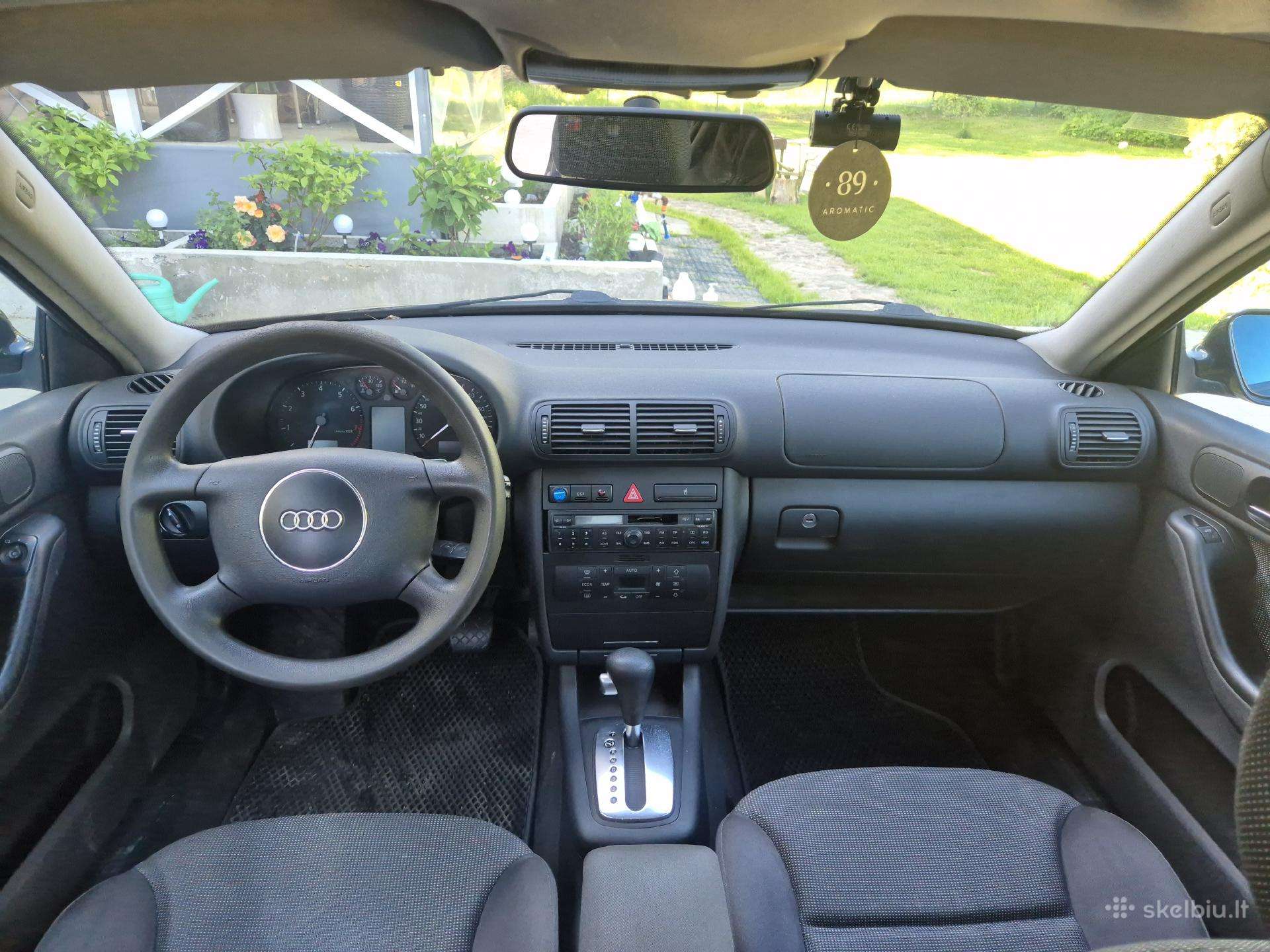 Audi A3, 1.6 l., hatchback