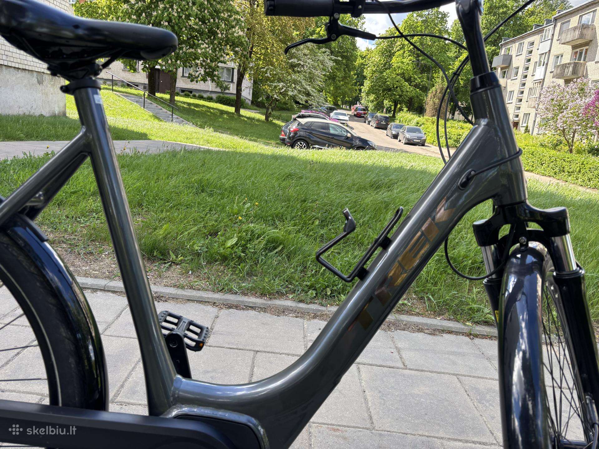 Elektrinis dviratis Trek 28″