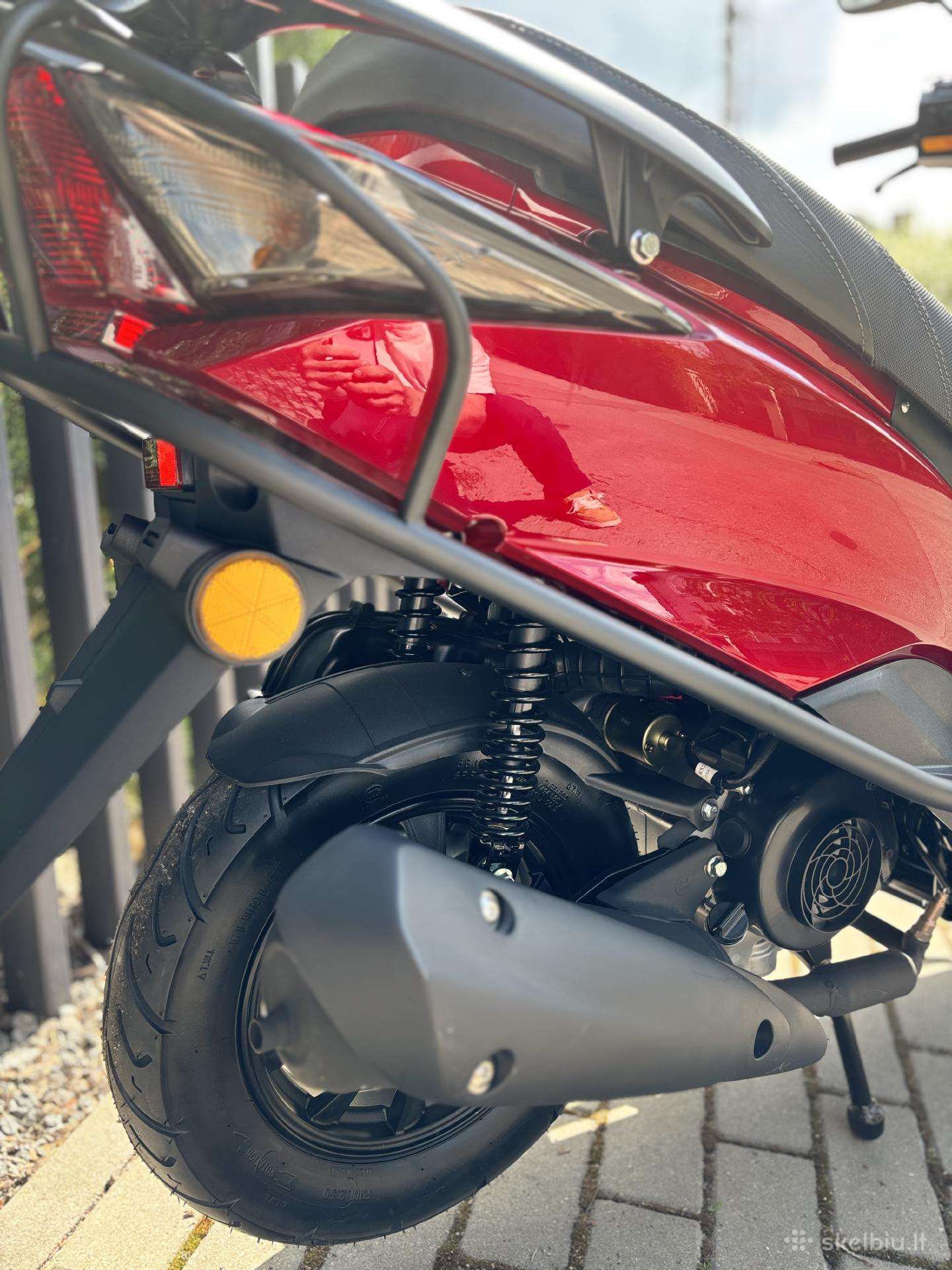 Yamaha Cygnus 49cc, scooters / mopeds